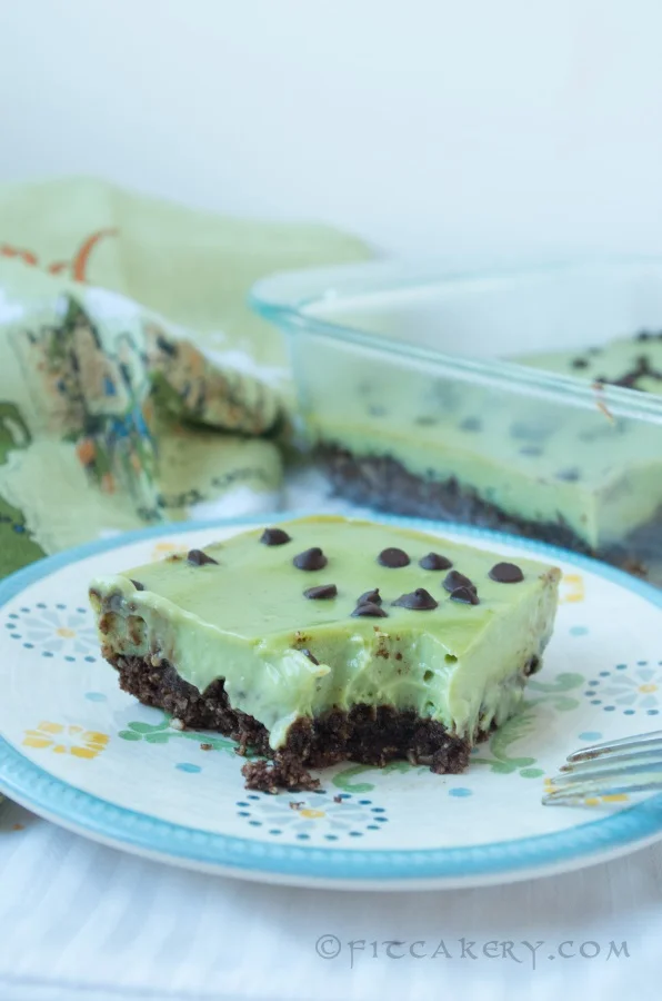 Healthy Mint Chocolate Cream Pie Bars - gluten-free and vegan recipe at FitCakery.com!