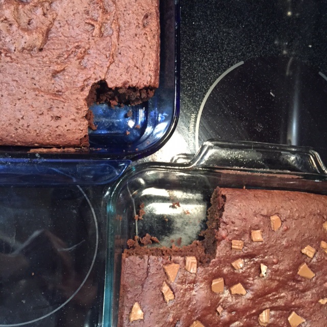 My secret-ingredient protein brownies and cake make the BEST pre- AND post-workout snacks!