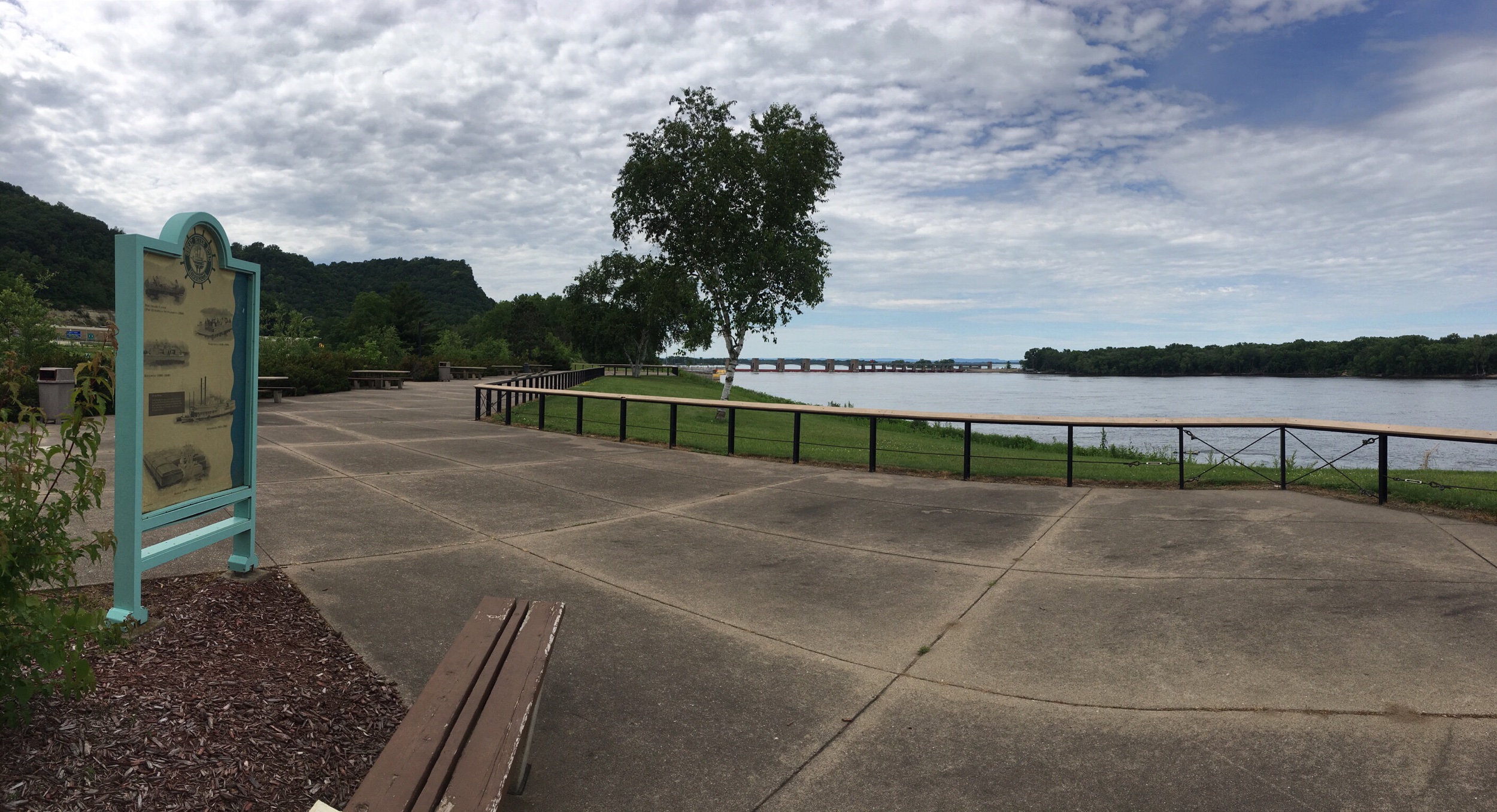 Dresbach Rest Area/MN Welcome Center