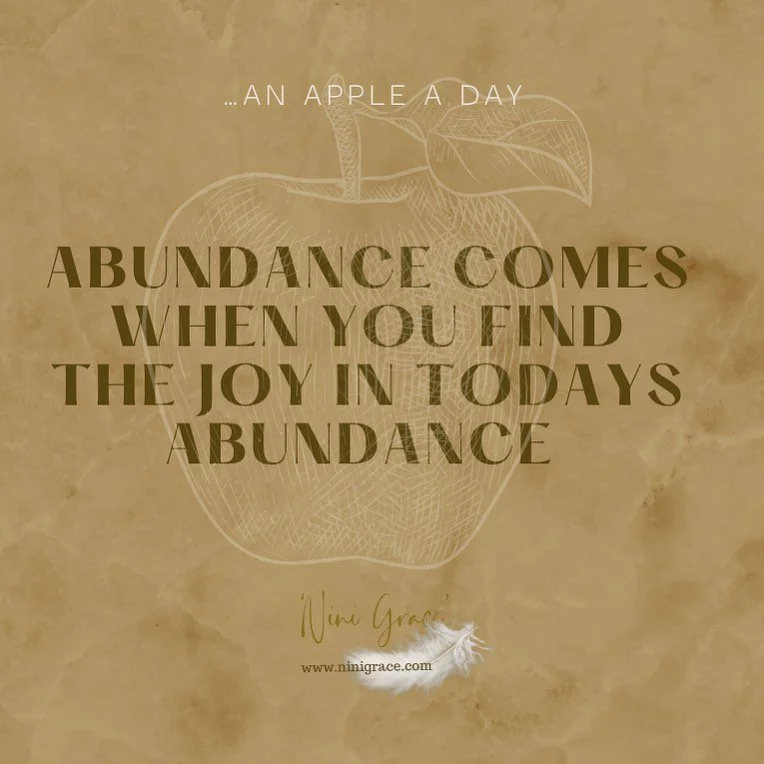 @nini.grace @heyninigrace 
#anappleaday #ninisdailyapple #ninigrace #loveyourself #abundance