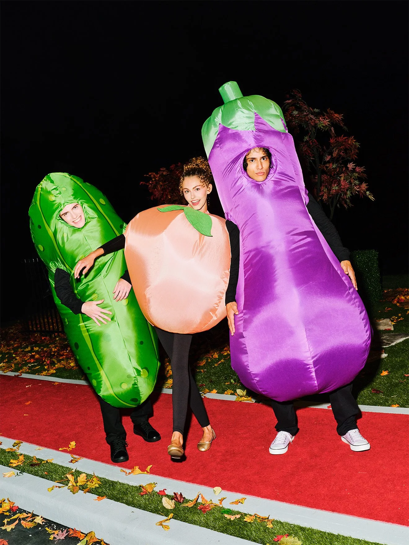 07-23-24_PartyCity-Paparazzi_OutdoorSet-D2-Inflatable-Humour_1104-final.jpg
