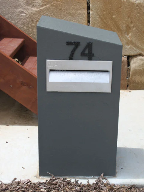 Dimensions - 930mm (h) x 470mm (w) x 370mm (d)