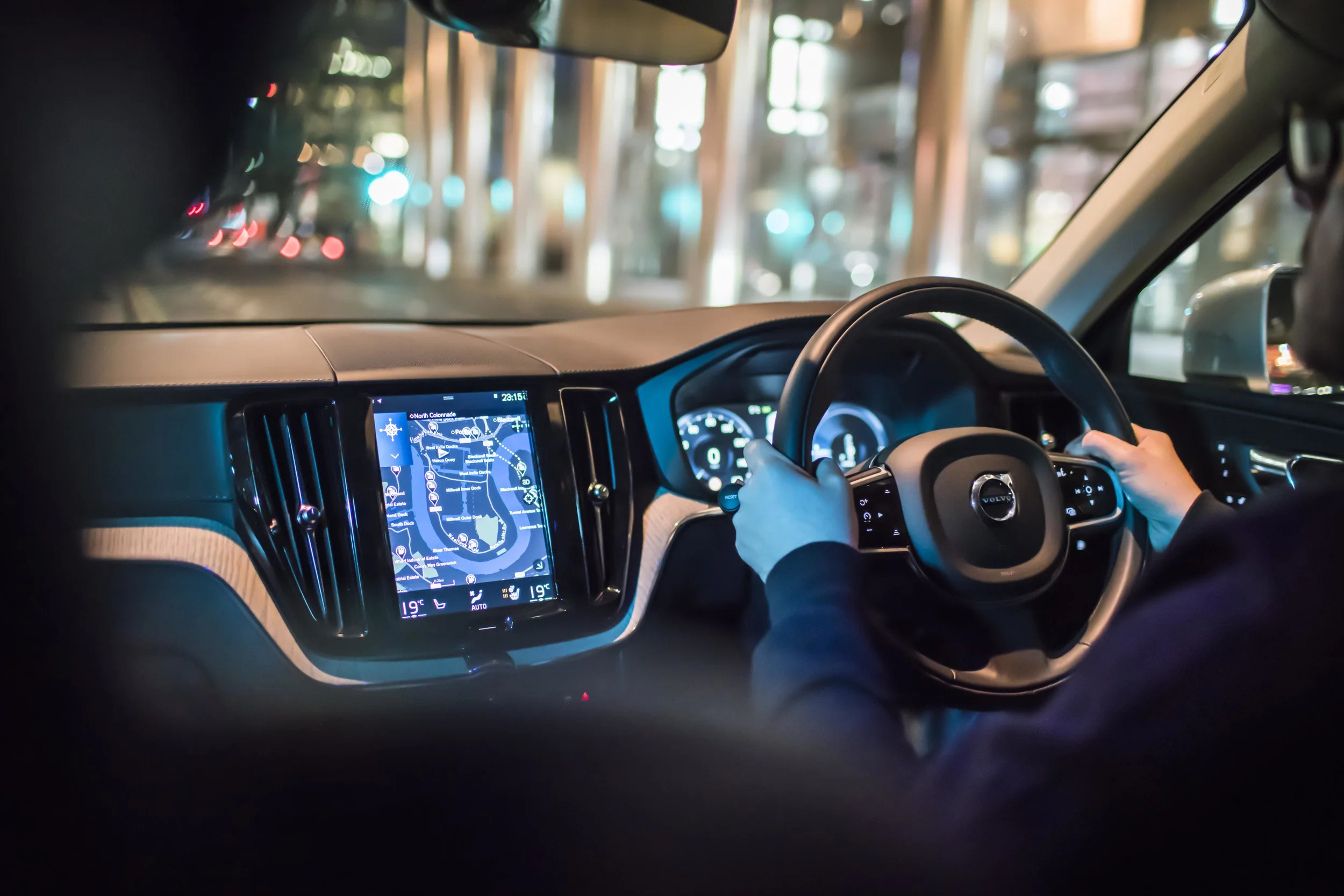 Sam-Christmas-XC60-0809 copy.jpg