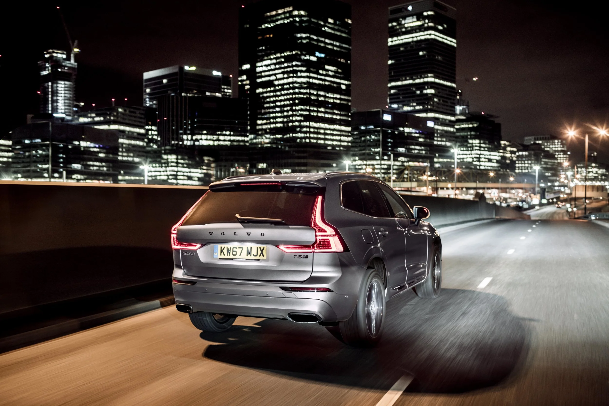 Sam-Christmas-XC60-1503 copy.jpg