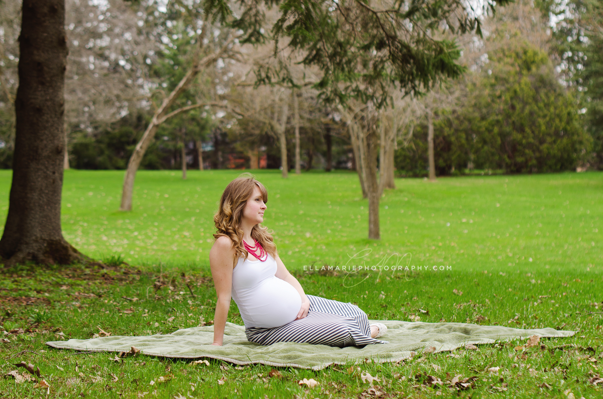 EllaMariePhotography_maternity_baby_infant_Baden_ON_New_Hamburg_Stratford_Waterloo_Kitchener_Guelph_Cambridge_Listowel_photographer_photography_19.jpg