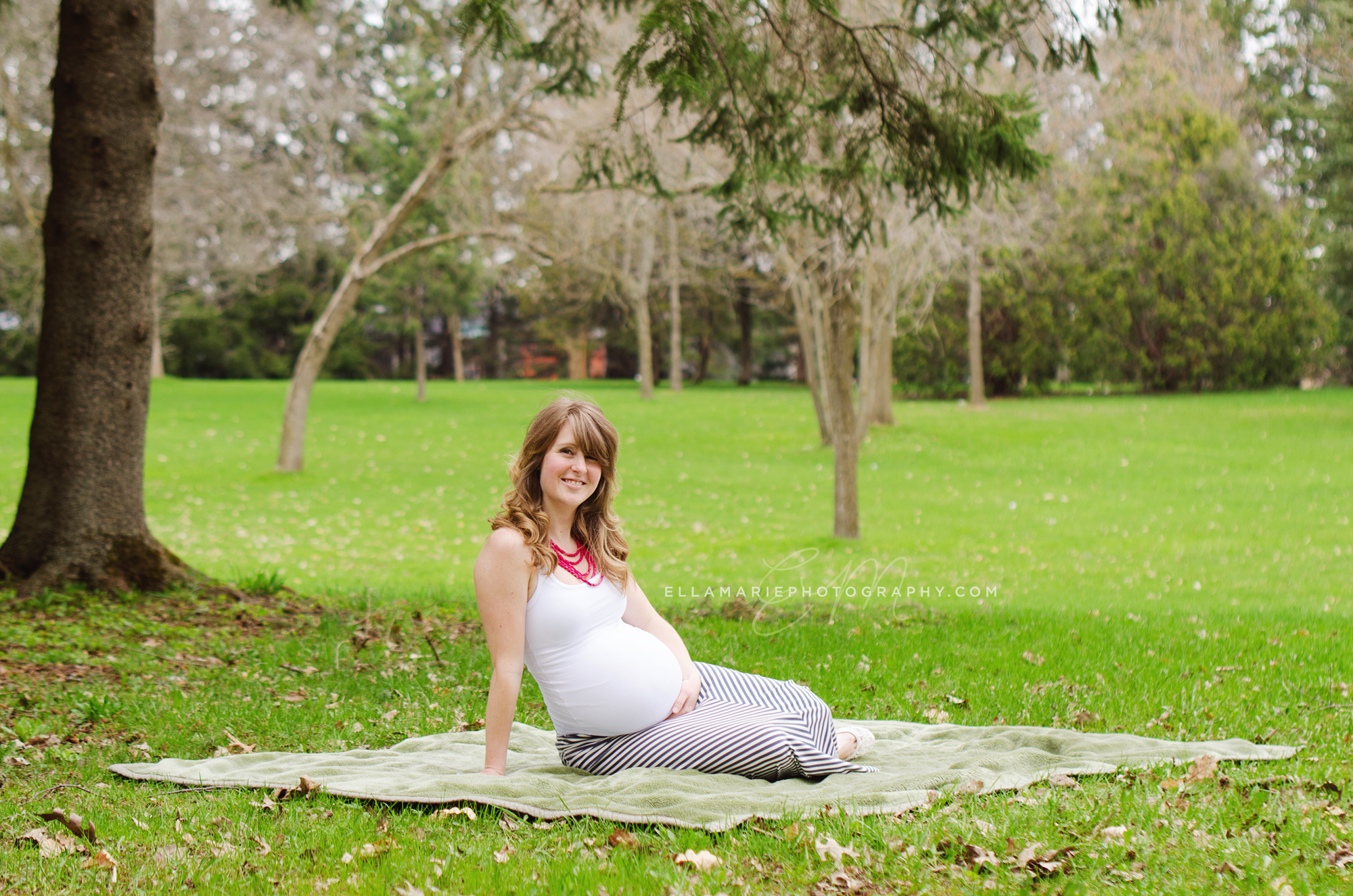 EllaMariePhotography_maternity_baby_infant_Baden_ON_New_Hamburg_Stratford_Waterloo_Kitchener_Guelph_Cambridge_Listowel_photographer_photography_20.jpg