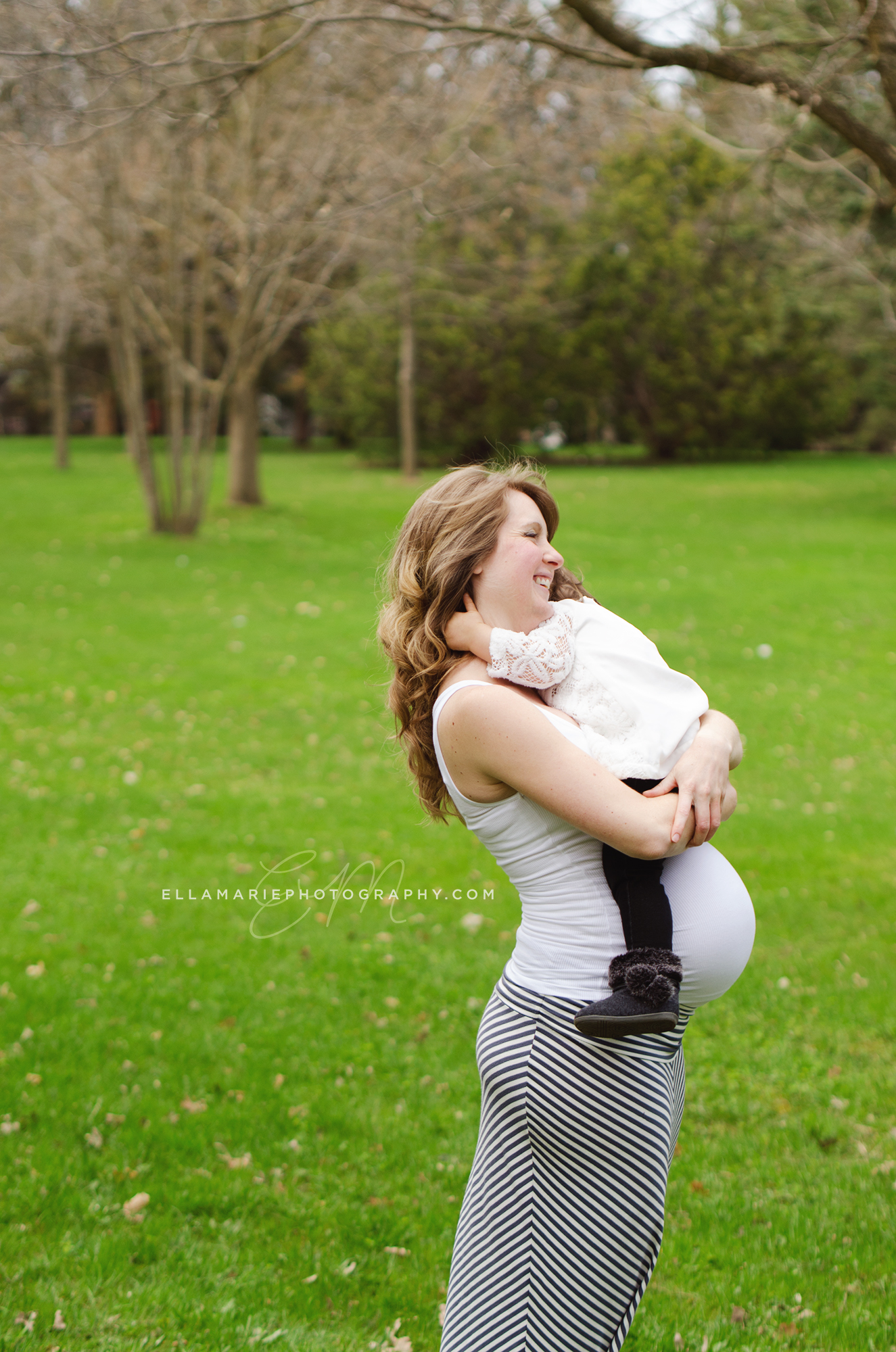 EllaMariePhotography_maternity_baby_infant_Baden_ON_New_Hamburg_Stratford_Waterloo_Kitchener_Guelph_Cambridge_Listowel_photographer_photography_35.jpg