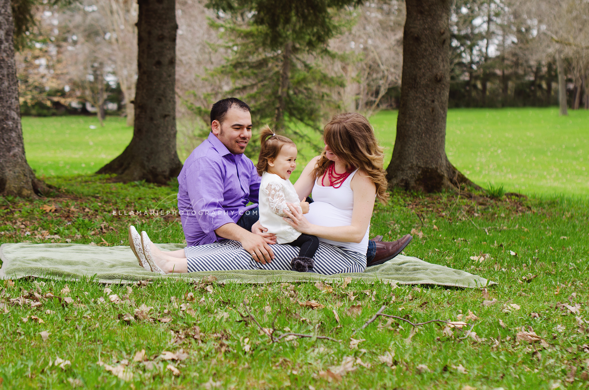 EllaMariePhotography_maternity_Baden_ON_New_Hamburg_Stratford_Waterloo_Kitchener_Guelph_Cambridge_Listowel_photographer_photography_16.jpg