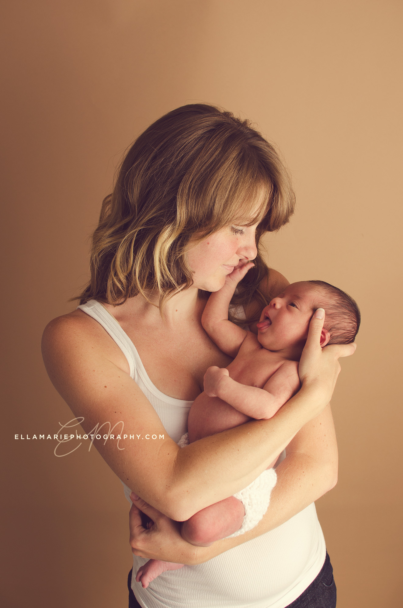 EllaMariePhotography_newborn_maternity_baby_infant_Baden_ON_New_Hamburg_Stratford_Waterloo_Kitchener_Guelph_Cambridge_Listowel_photographer_photography_17.jpg