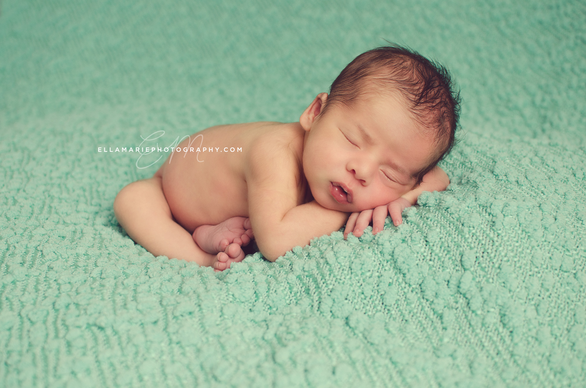 EllaMariePhotography_newborn_maternity_baby_infant_Baden_ON_New_Hamburg_Stratford_Waterloo_Kitchener_Guelph_Cambridge_Listowel_photographer_photography_01.jpg