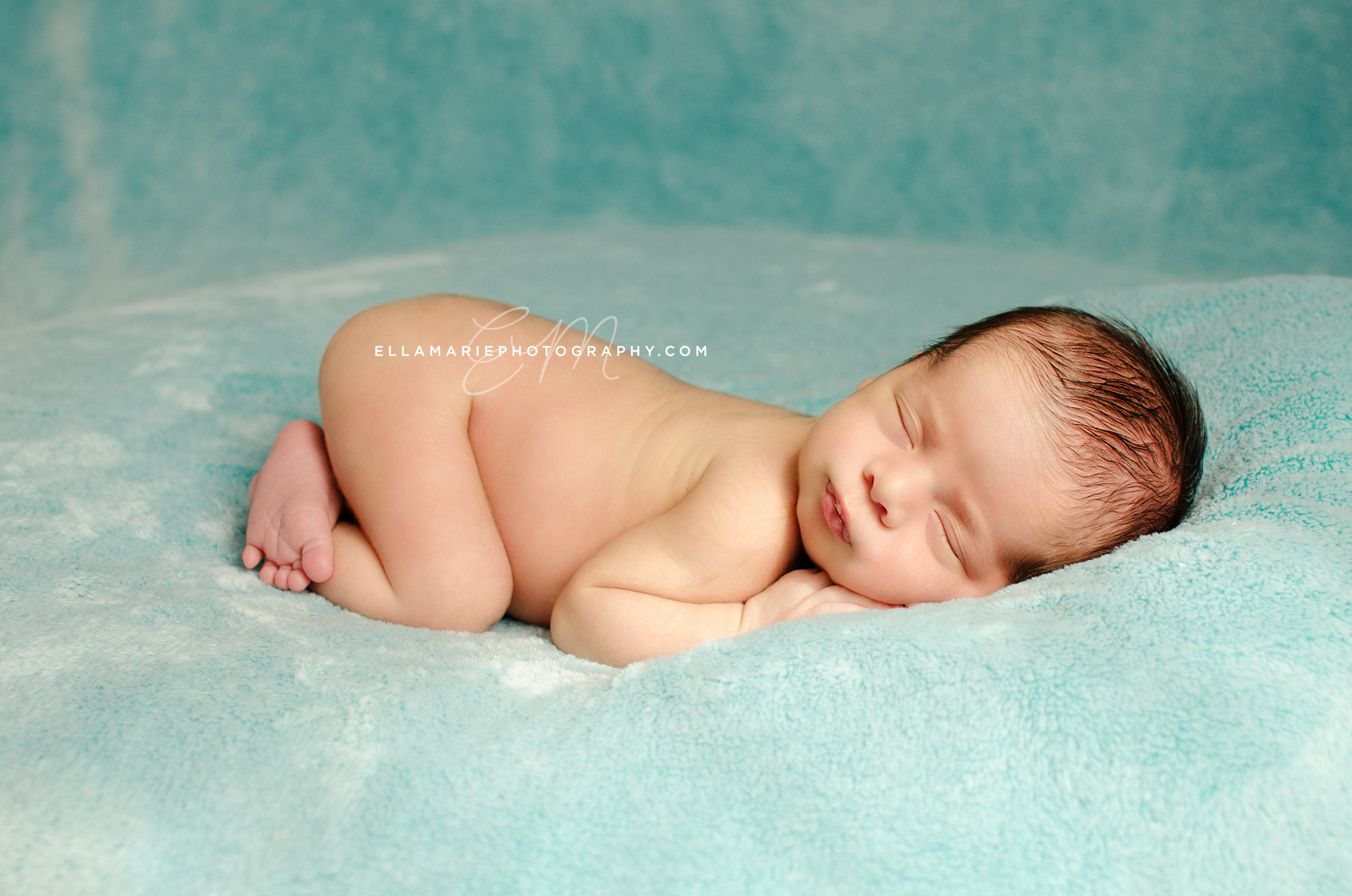 EllaMariePhotography_newborn_maternity_baby_infant_Baden_ON_New_Hamburg_Stratford_Waterloo_Kitchener_Guelph_Cambridge_Listowel_photographer_photography_05.jpg