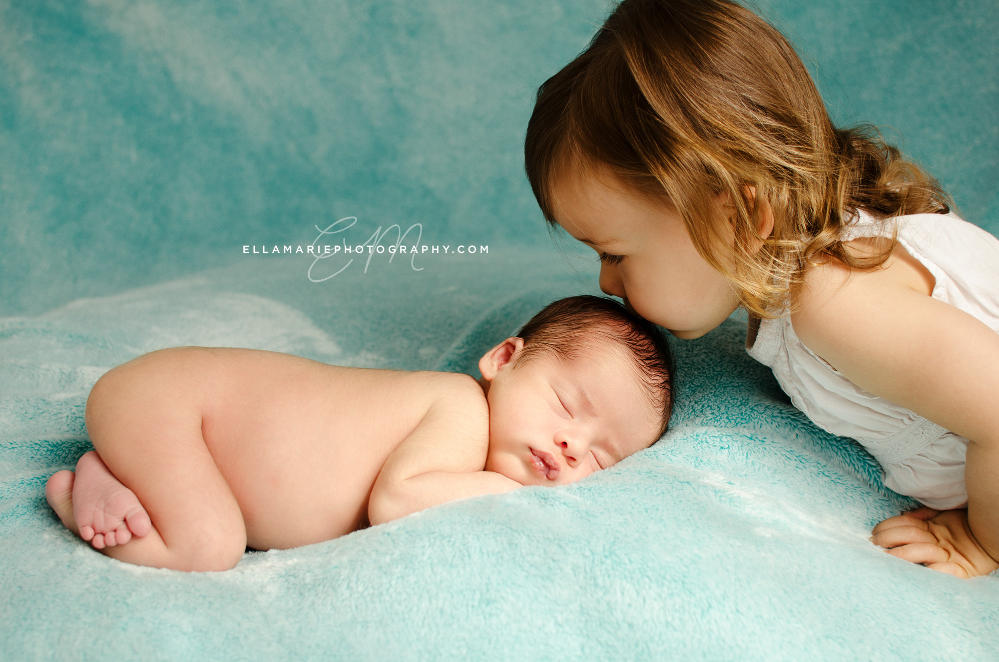 EllaMariePhotography_newborn_maternity_baby_infant_Baden_ON_New_Hamburg_Stratford_Waterloo_Kitchener_Guelph_Cambridge_Listowel_photographer_photography_06.jpg