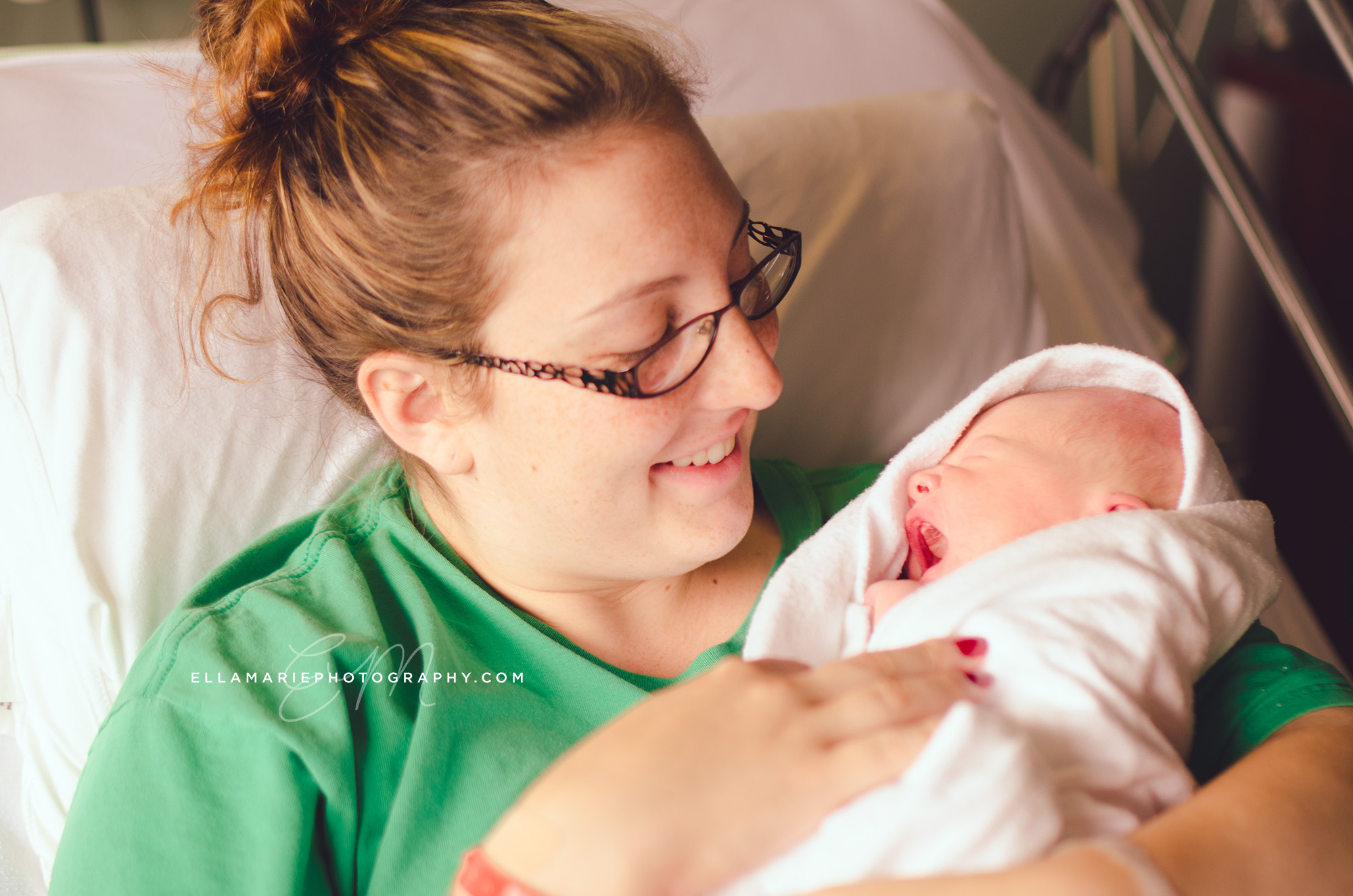 EllaMariePhotography_fresh48_fresh_48_maternity_newborn_baby_infant_Baden_ON_New_Hamburg_Stratford_Waterloo_Kitchener_Guelph_Cambridge_Listowel_photographer_photography_03.jpg