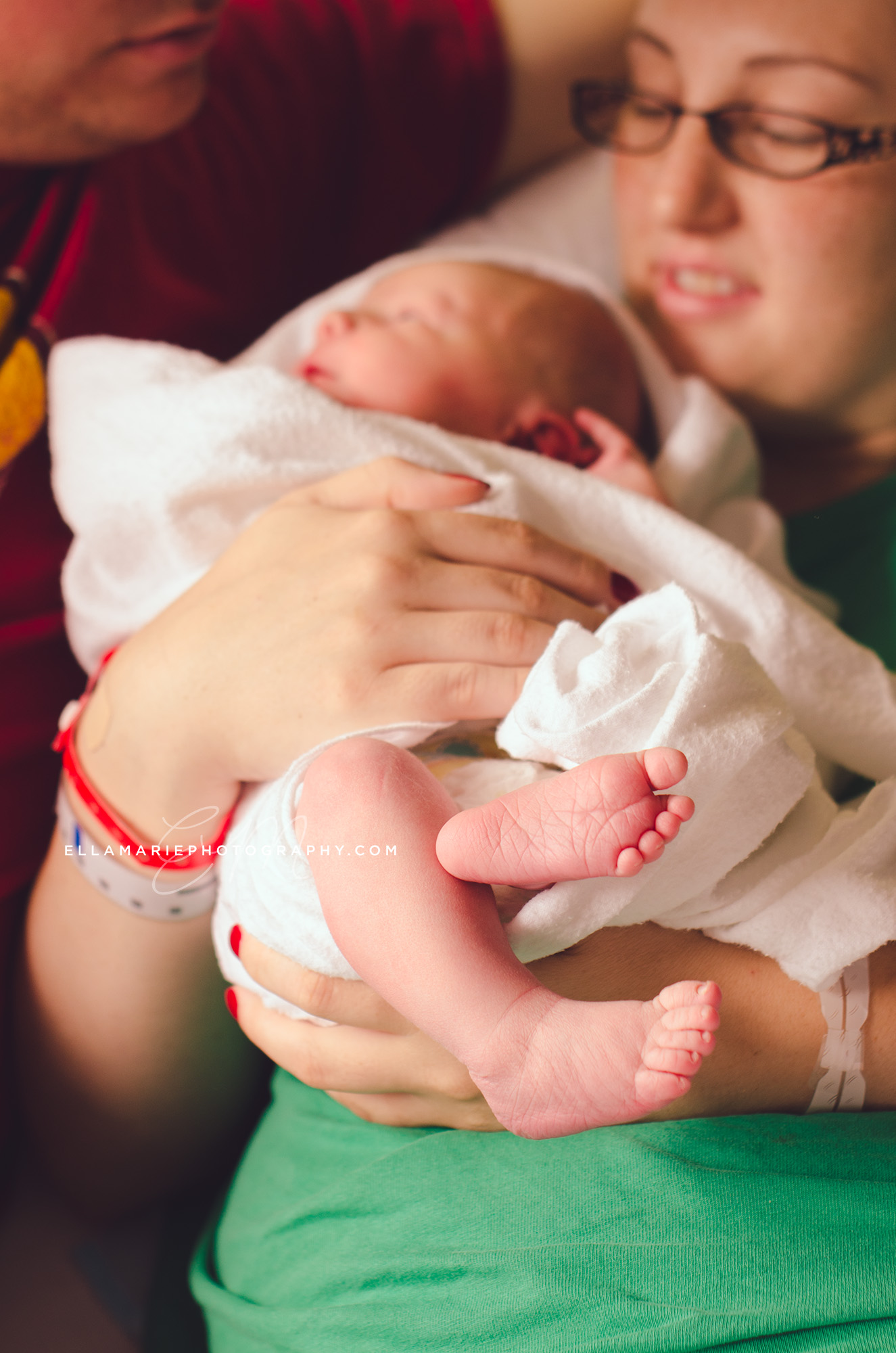 EllaMariePhotography_fresh48_fresh_48_maternity_newborn_baby_infant_Baden_ON_New_Hamburg_Stratford_Waterloo_Kitchener_Guelph_Cambridge_Listowel_photographer_photography_13.jpg