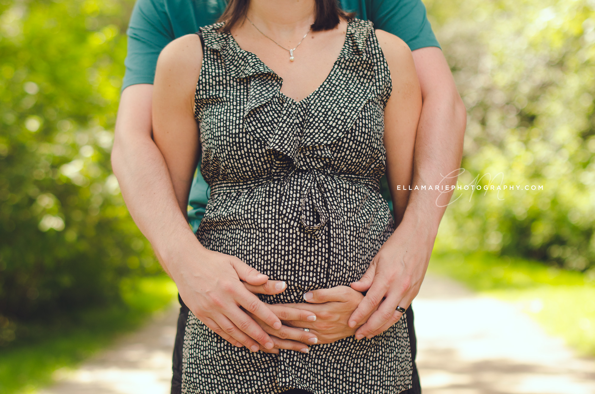 Courtney and Adam Maternity 03.jpg