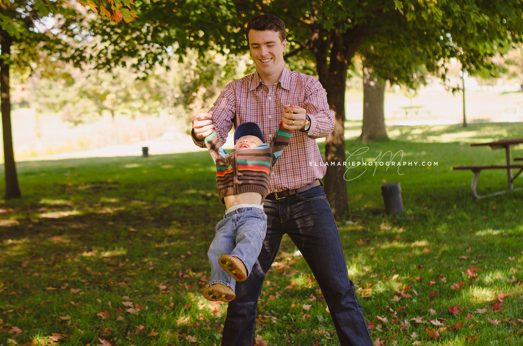 EllaMariePhotography_family_Baden_ON_New_Hamburg_Stratford_Waterloo_Kitchener_Guelph_Cambridge_Listowel_photographer_photography_19.jpg