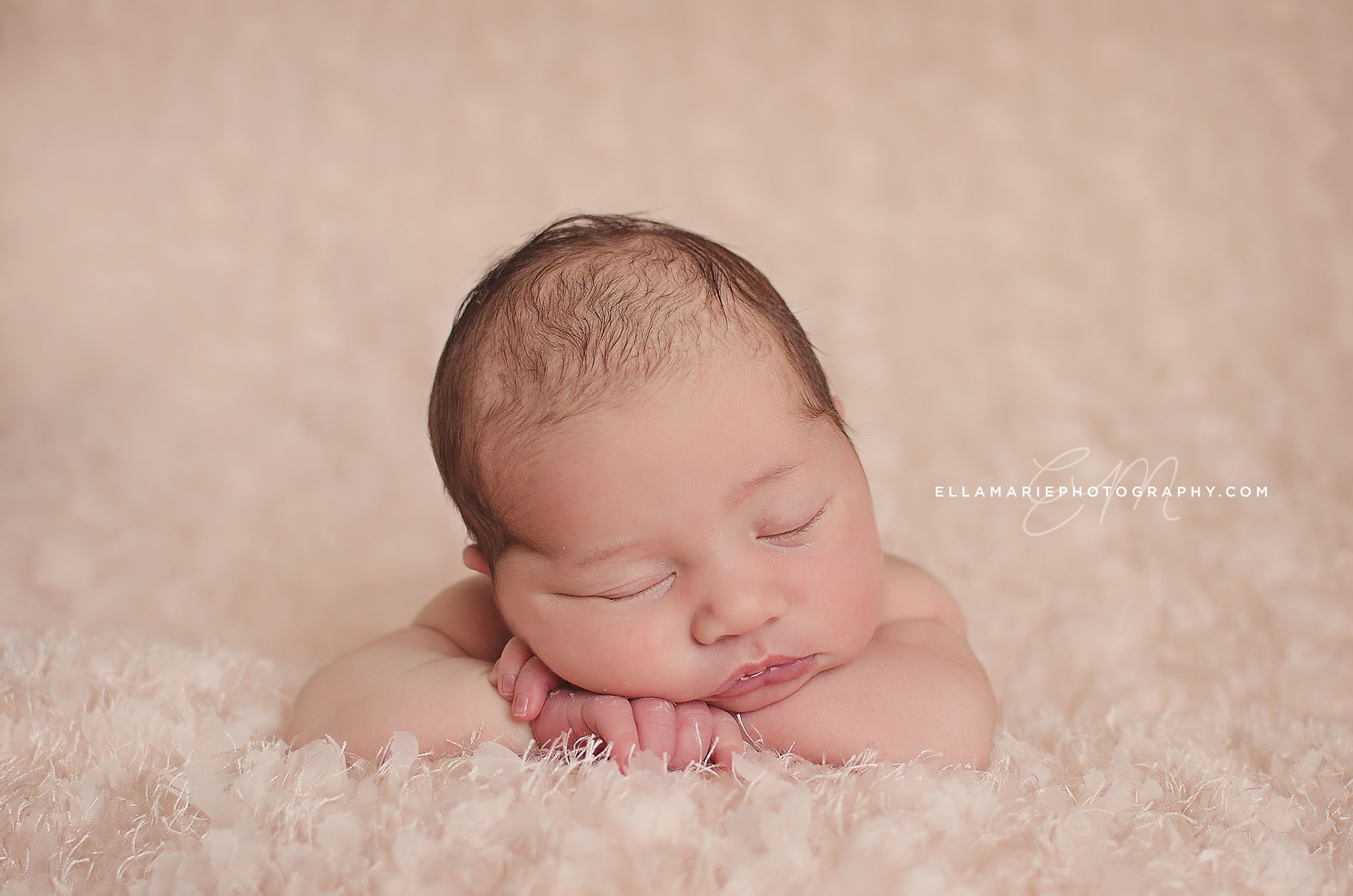 Nora_EllaMariePhotography_newborn_maternity_baby_infant_Baden_ON_New_Hamburg_Stratford_Waterloo_Kitchener_Guelph_Cambridge_Listowel_photographer_photography_16.jpg