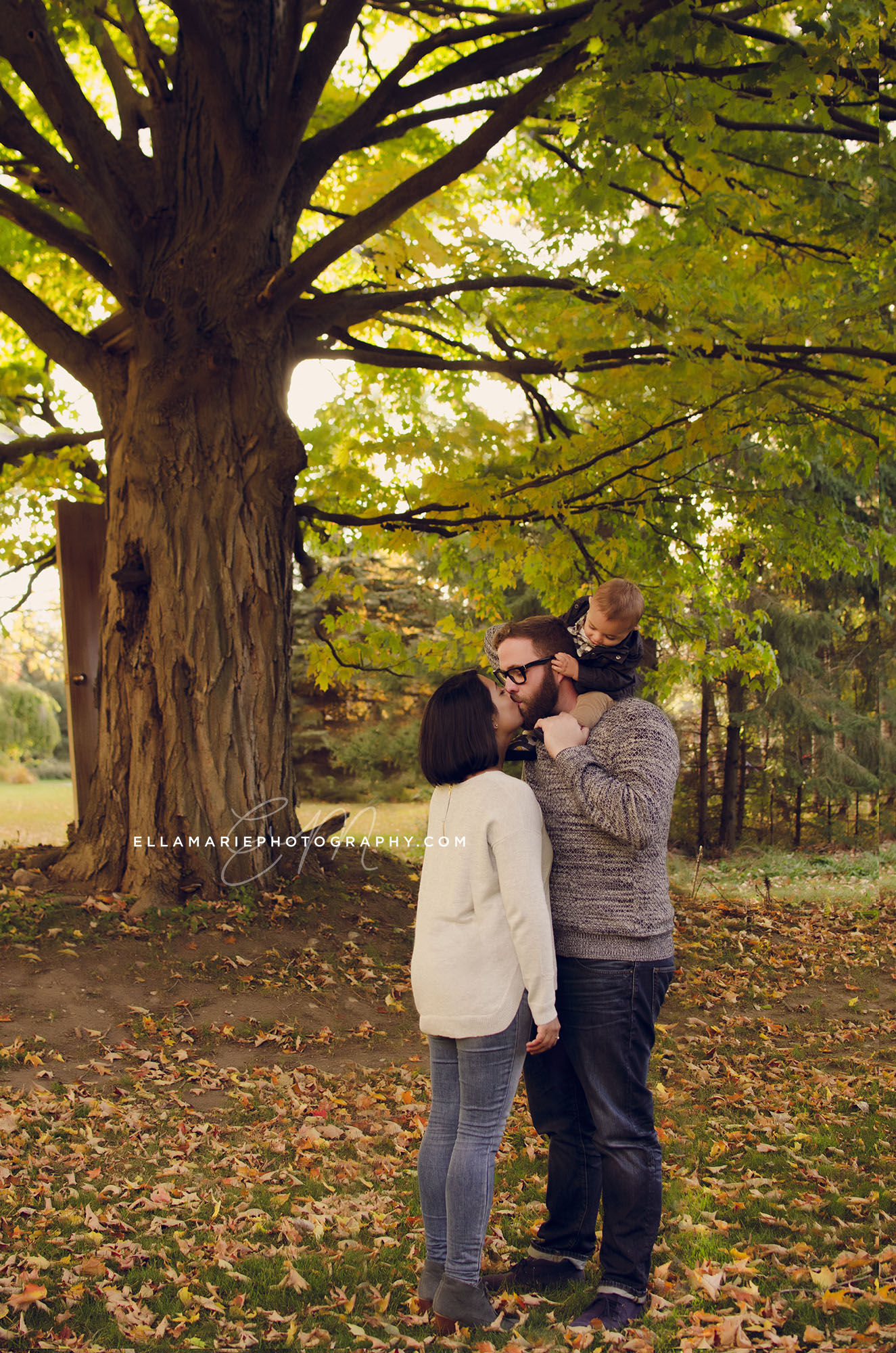 Erika_EllaMariePhotography_family_Baden_ON_New_Hamburg_Stratford_Waterloo_Kitchener_Guelph_Cambridge_Listowel_photographer_photography_17.jpg