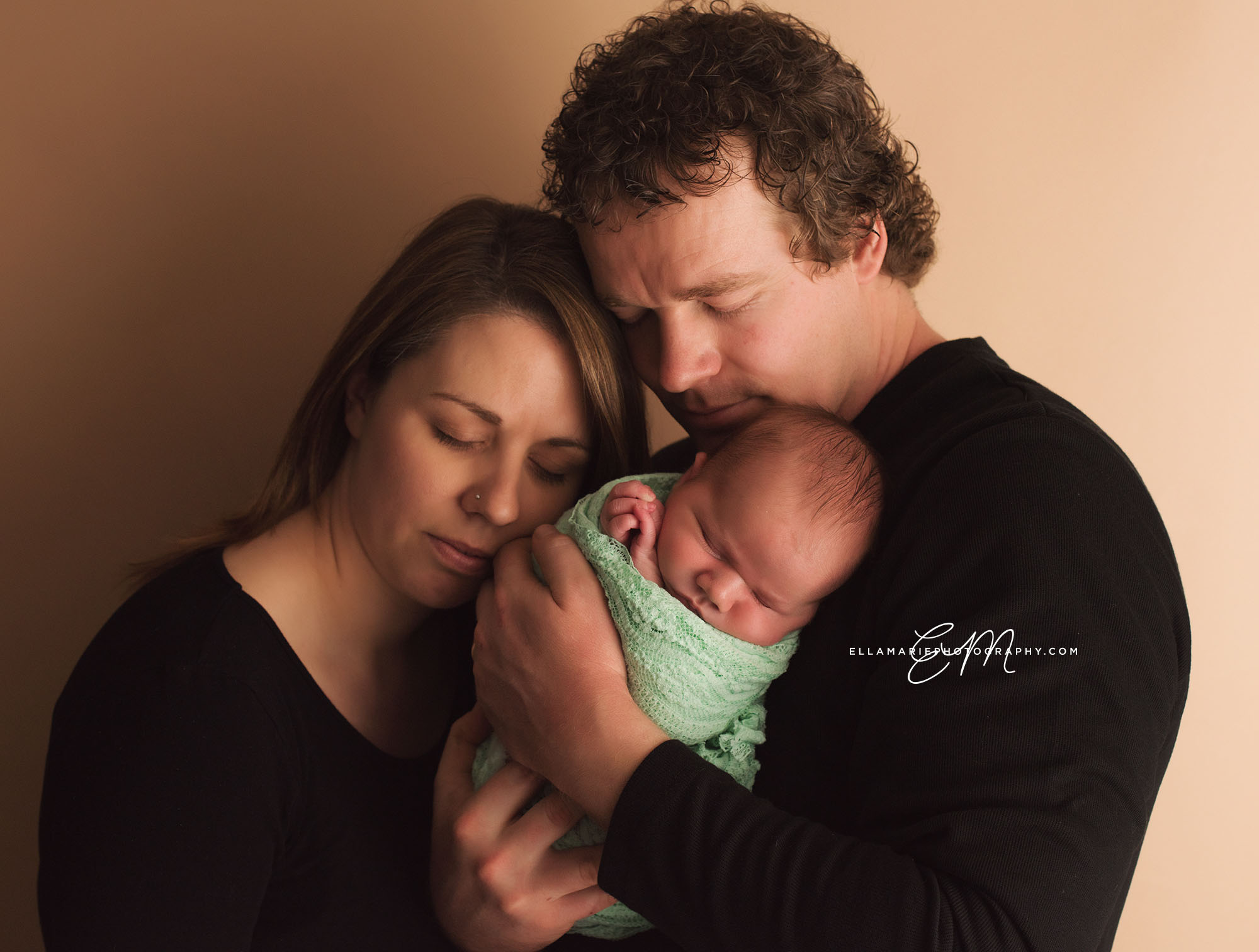 EllaMariePhotography_Waterloo_Kitchener_Baden_Newborn_Photographer_Liam09.jpg