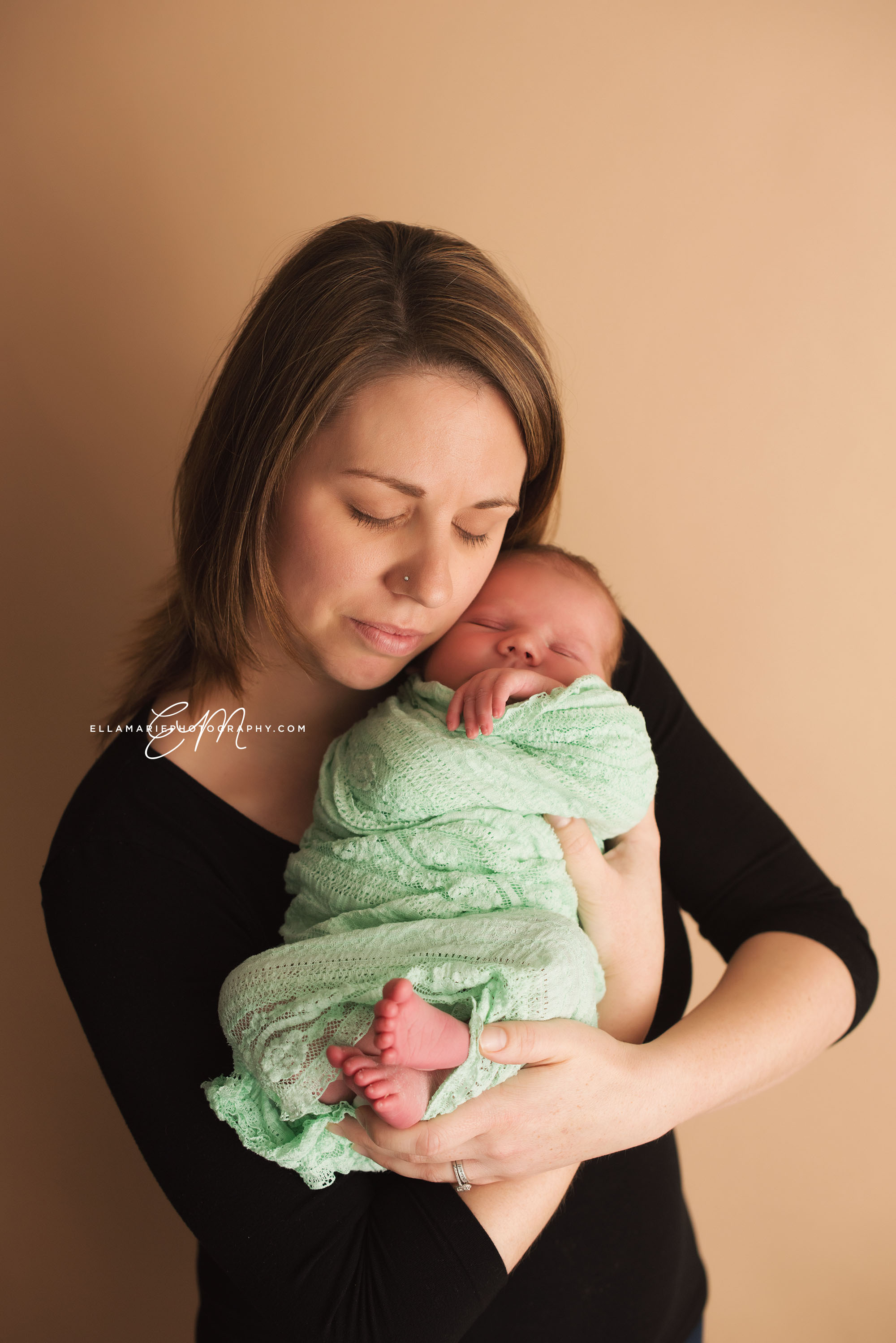 EllaMariePhotography_Waterloo_Kitchener_Baden_Newborn_Photographer_Liam12.jpg