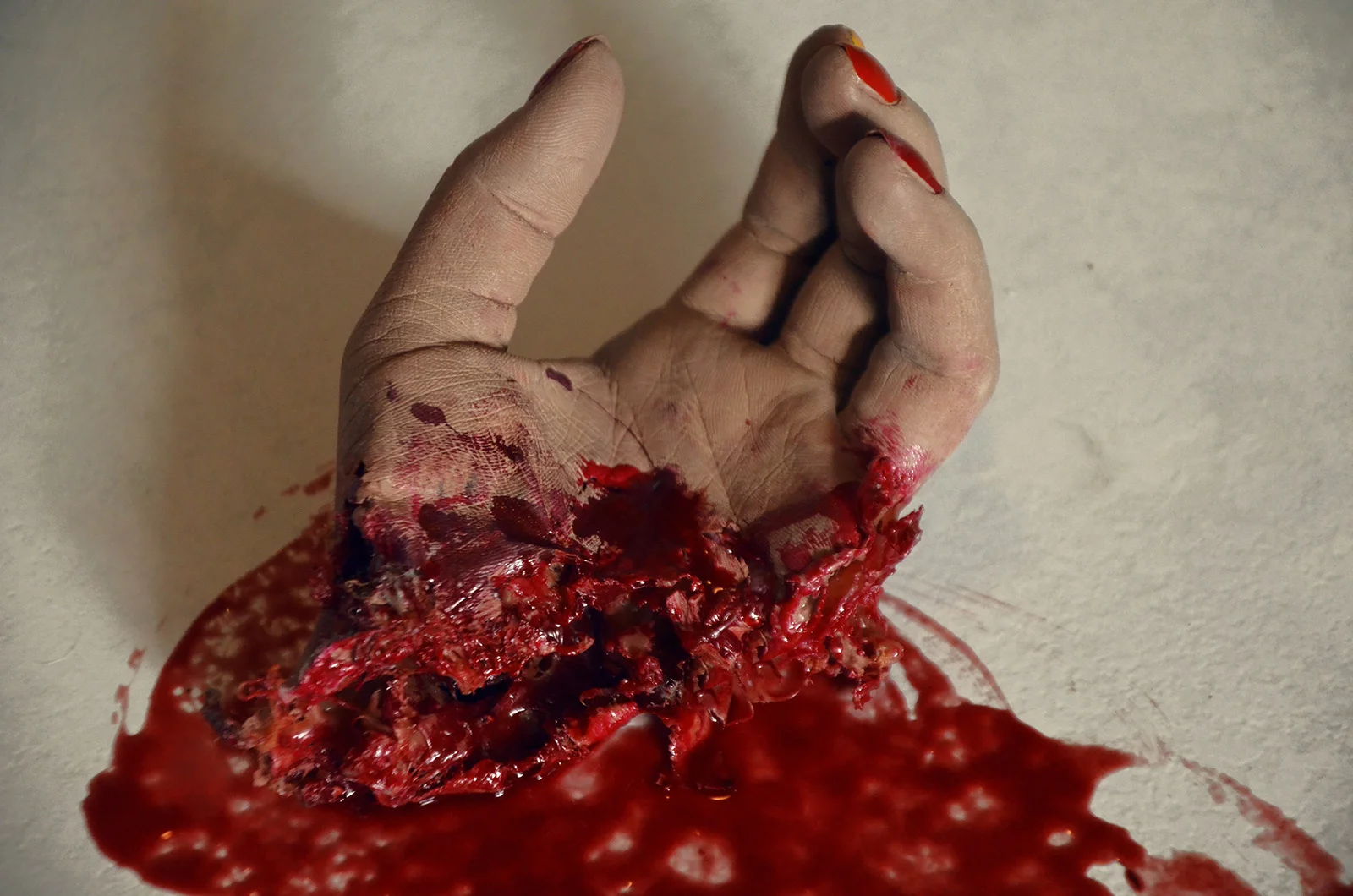 Künstliche abgerissene Hand