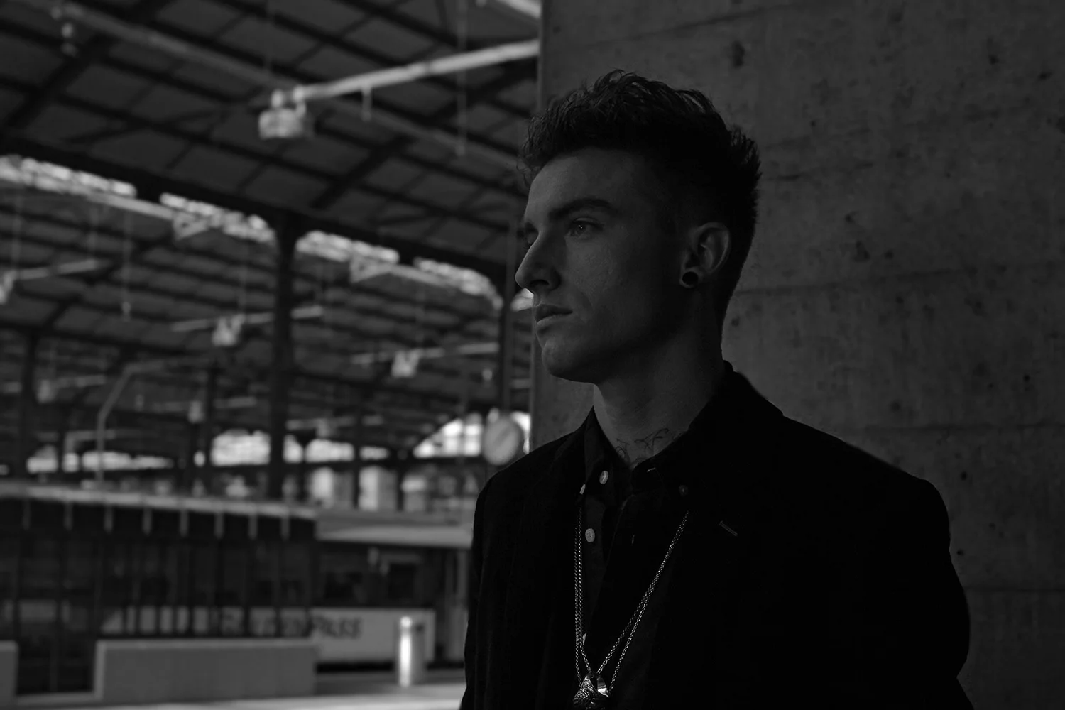 Sandro.Mainstation4web.sw.jpg