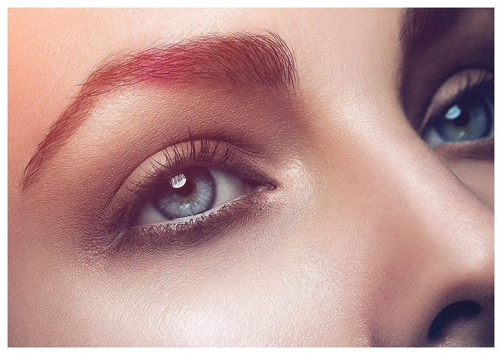  Makeup Artist Switzerland Zürich Madleina von Reding Beauty Editorial with red Lips Laurids Jensen  