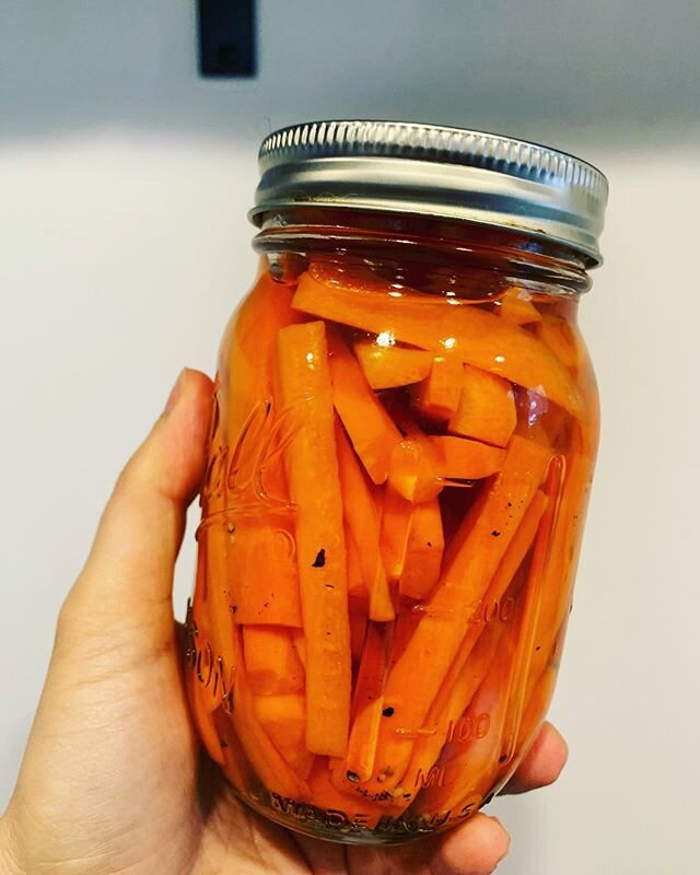 🥕🥕🥕🥕🥕🥕having a carrot obsession during this quarantine #quarantinepickling #stayhome #staysafe