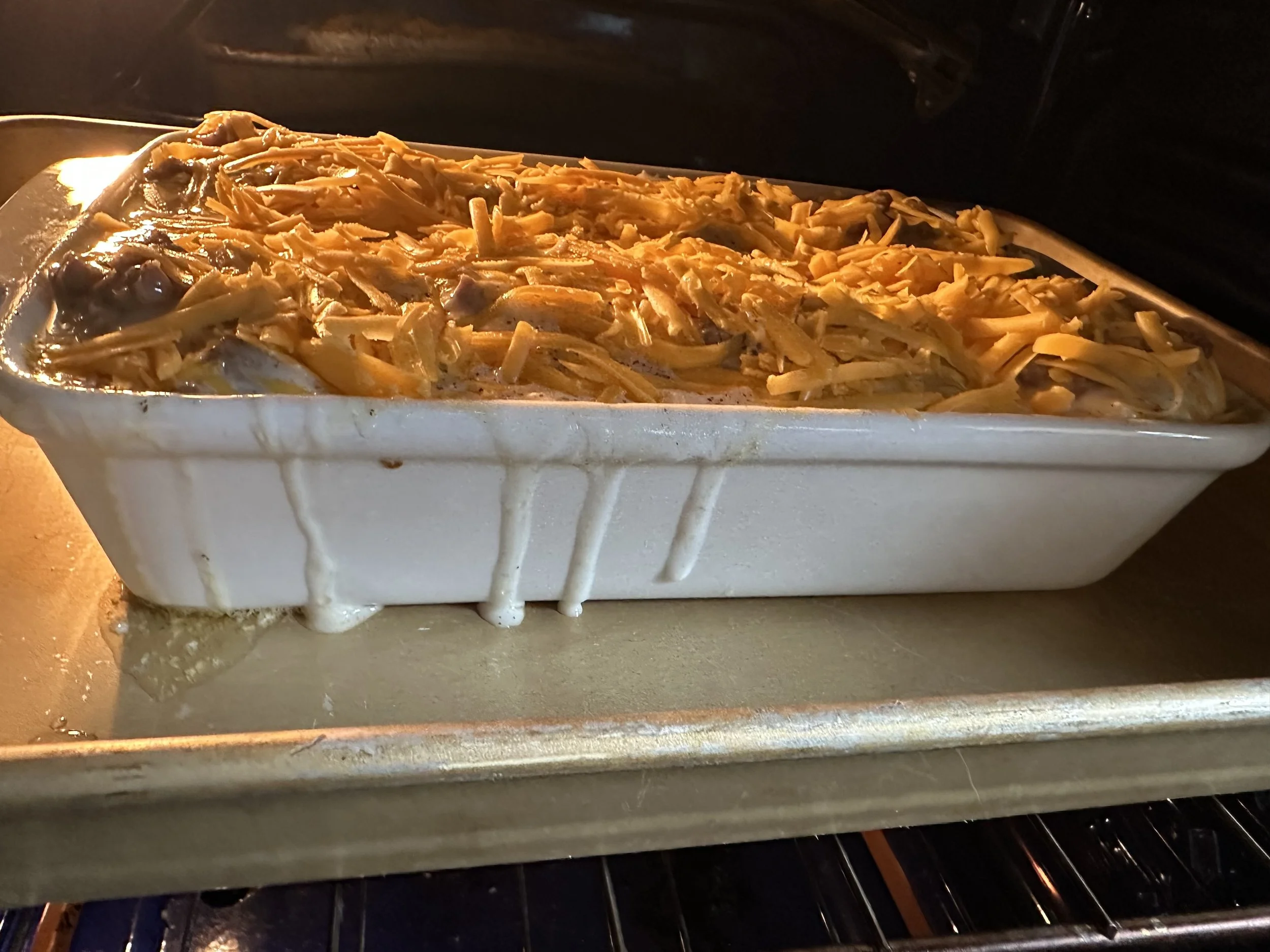 Biscuit &amp; Gravy Casserole