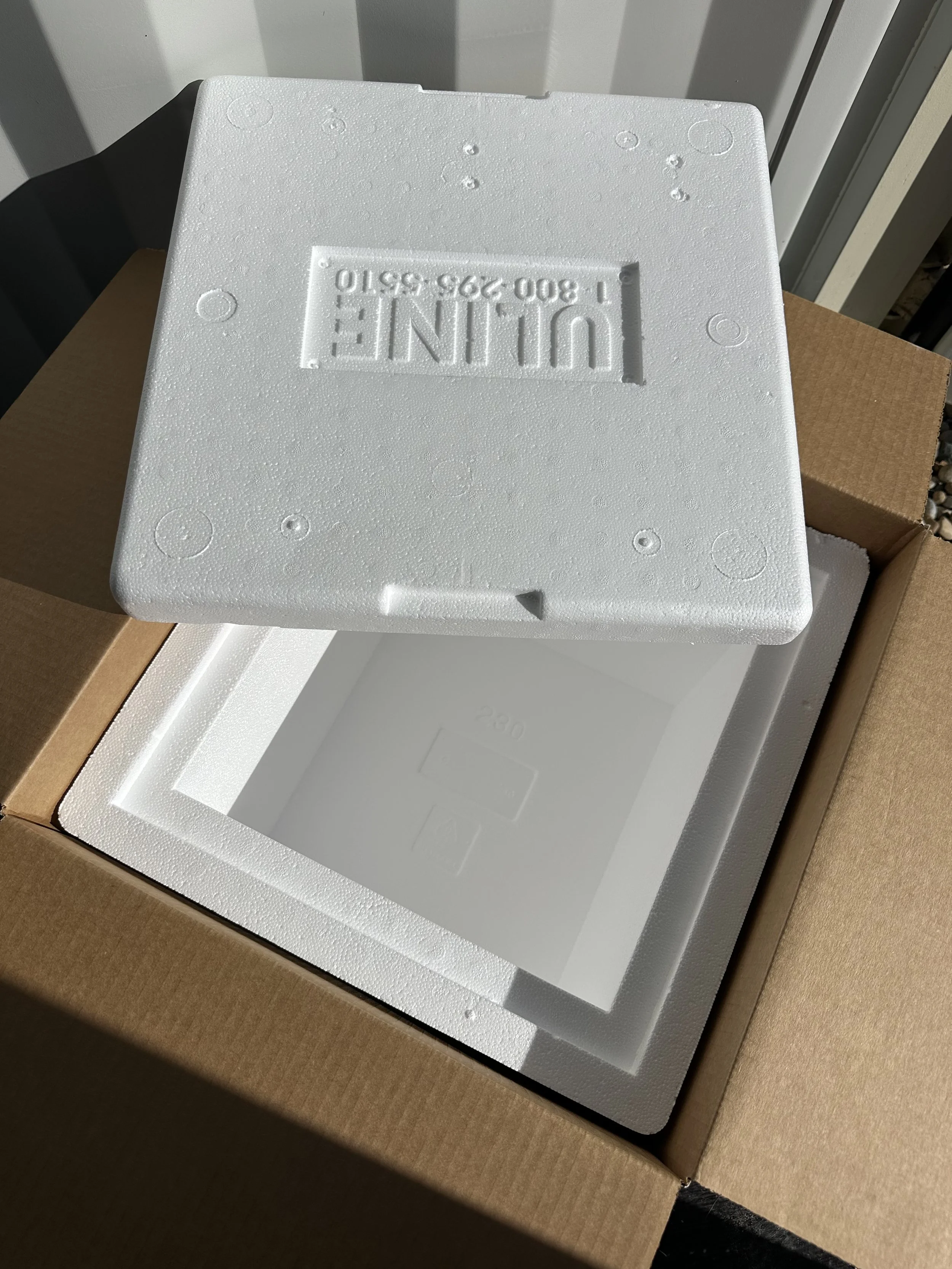 15 to 20 pound cooler box for Shipping