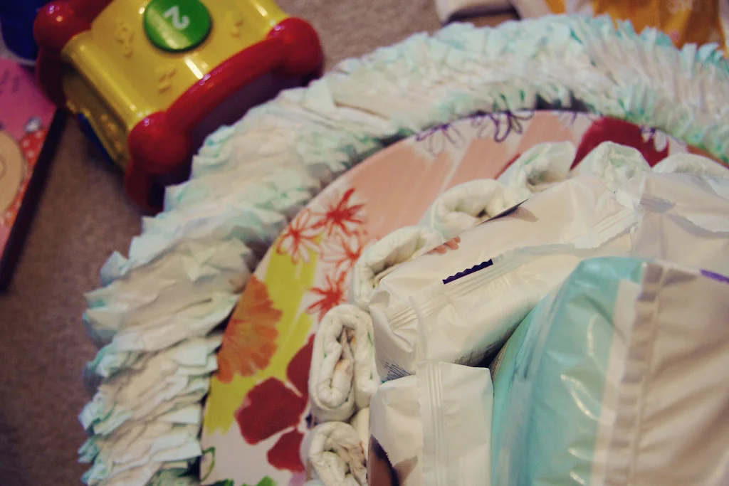 newborn gift cake.jpg