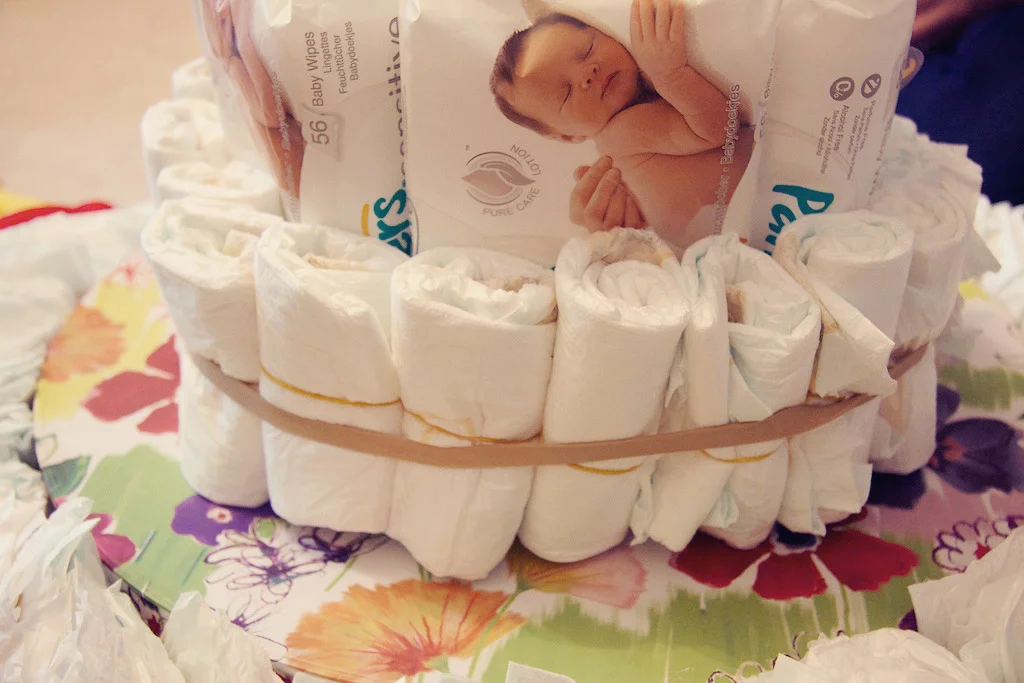 newborn gift cake.jpg