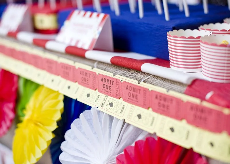How to Style a Perfect Party Sweet Table