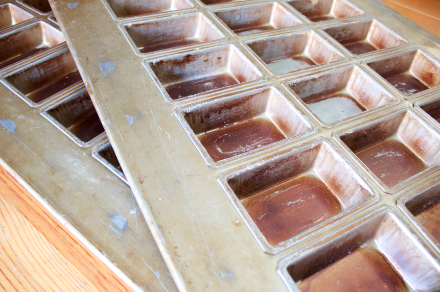 Vintage Baking Tray.png