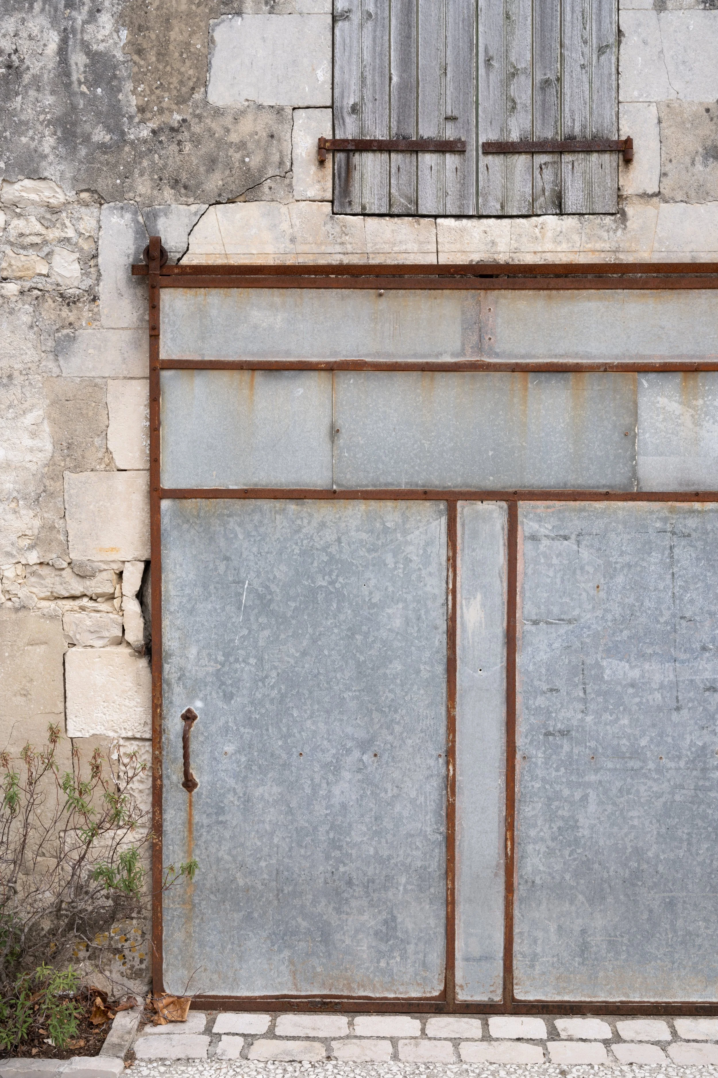 silver door backdrop.jpg