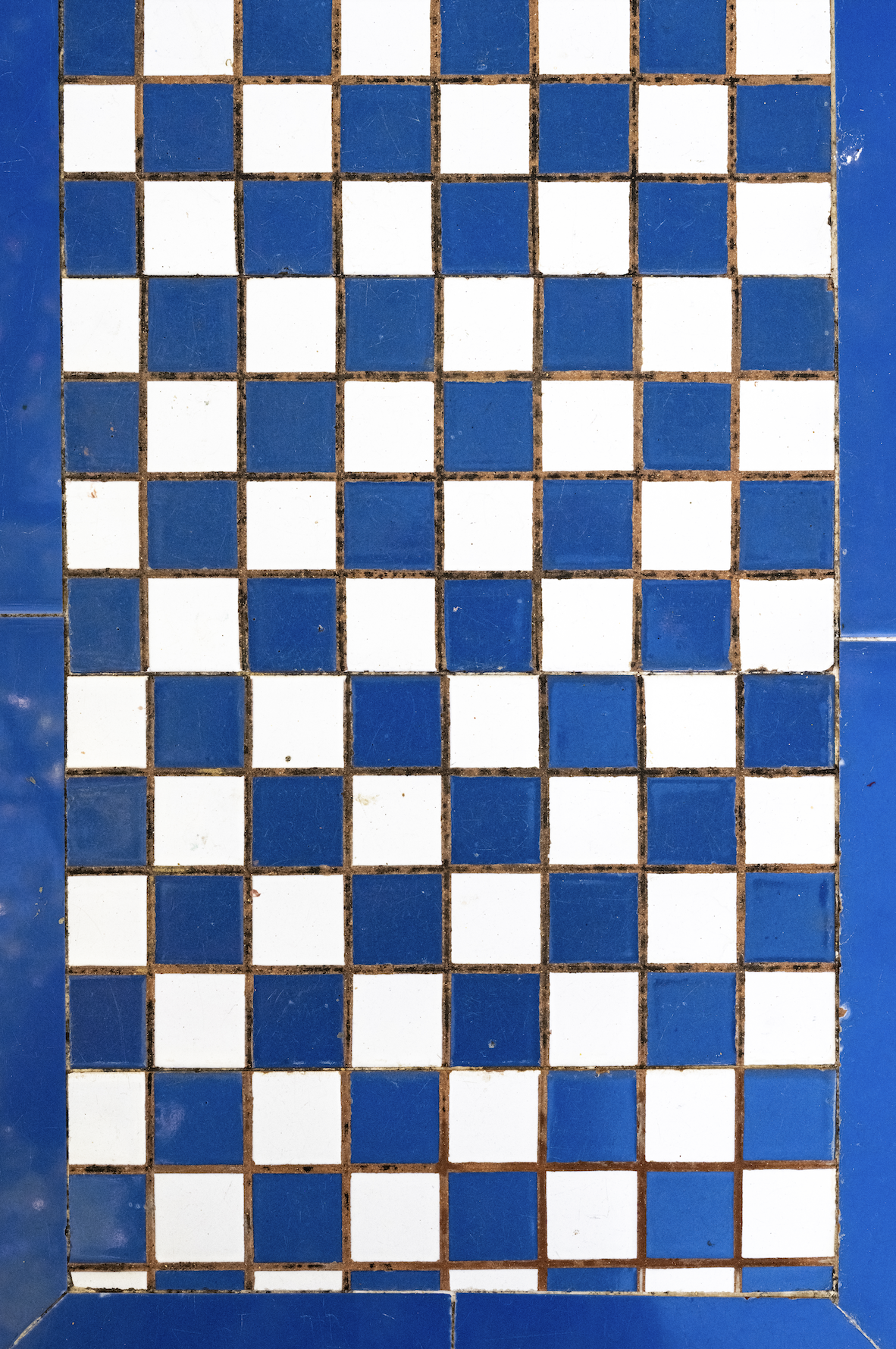 Blue and white check backdrop.png