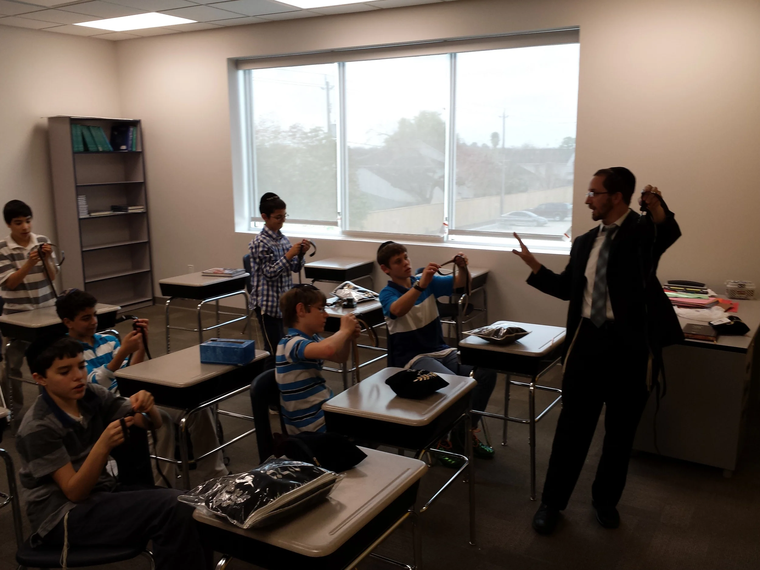 tefillin2.jpg