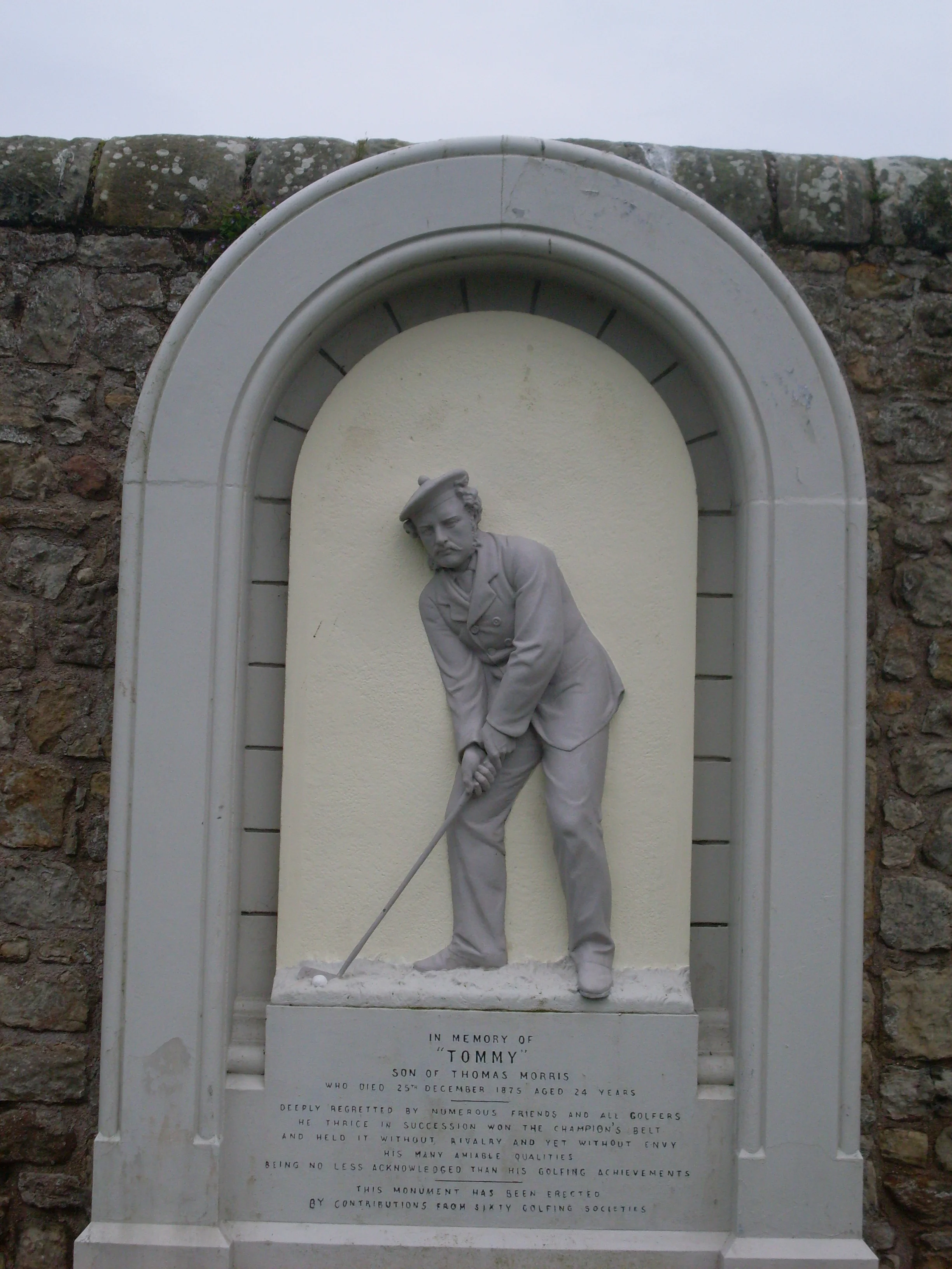 Young Tom's grave.JPG