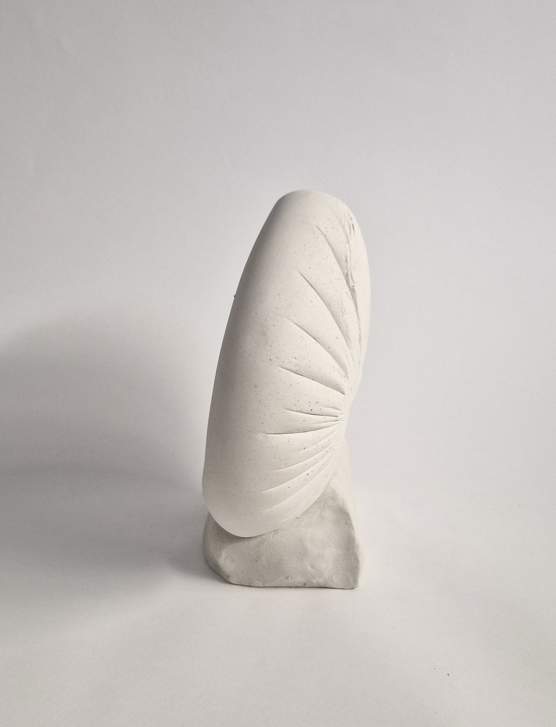 LISTENING STONE (side)