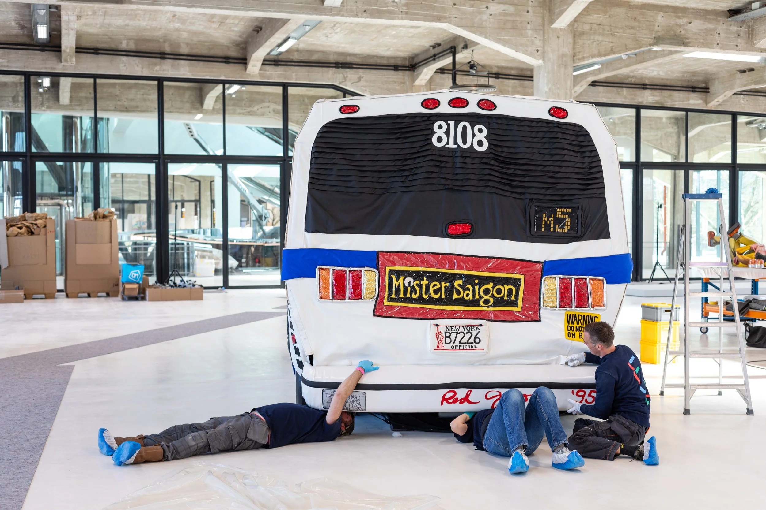 The Bus_SylvanaLansu_volkskrant2.jpg