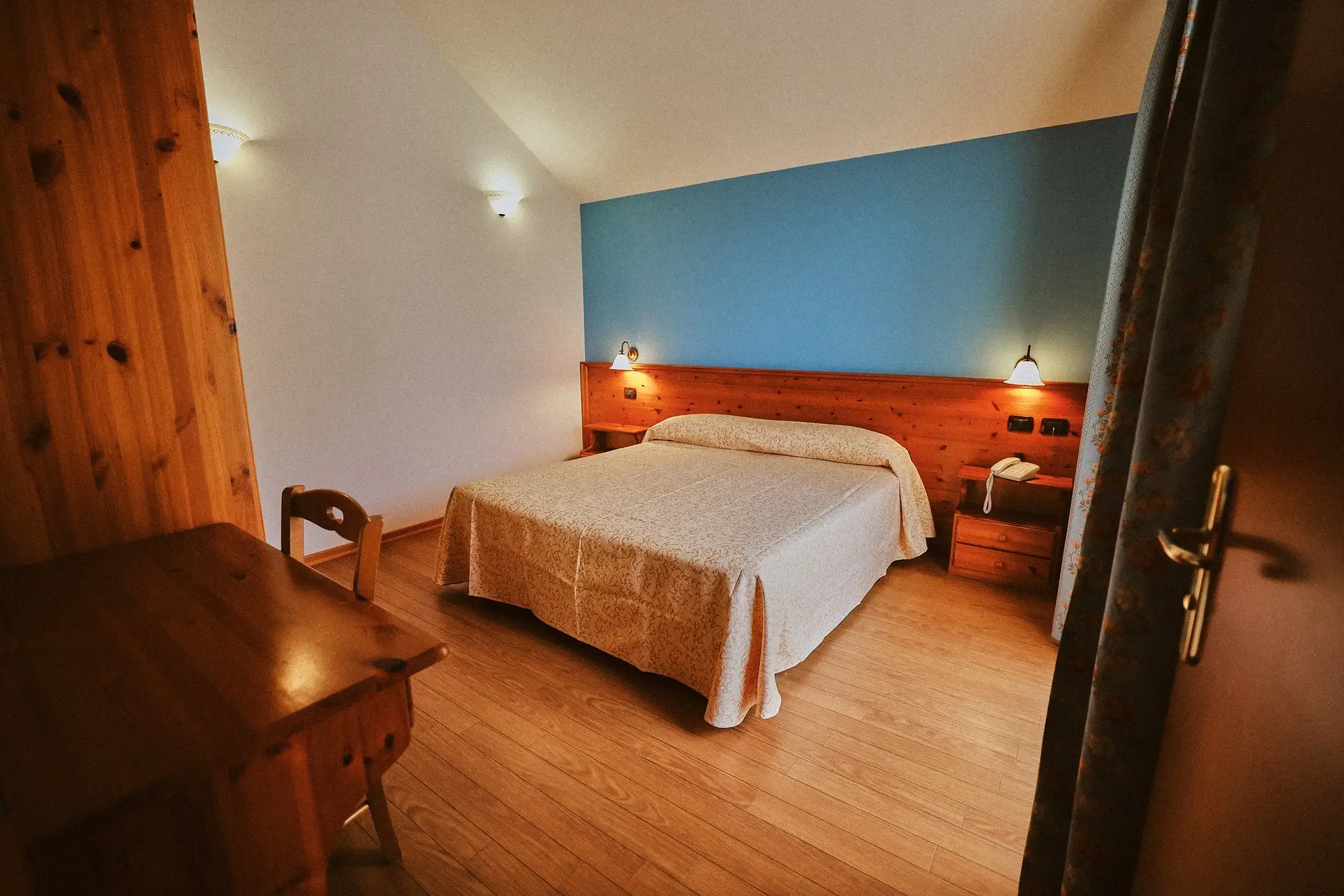 apartment_bedroom.webp