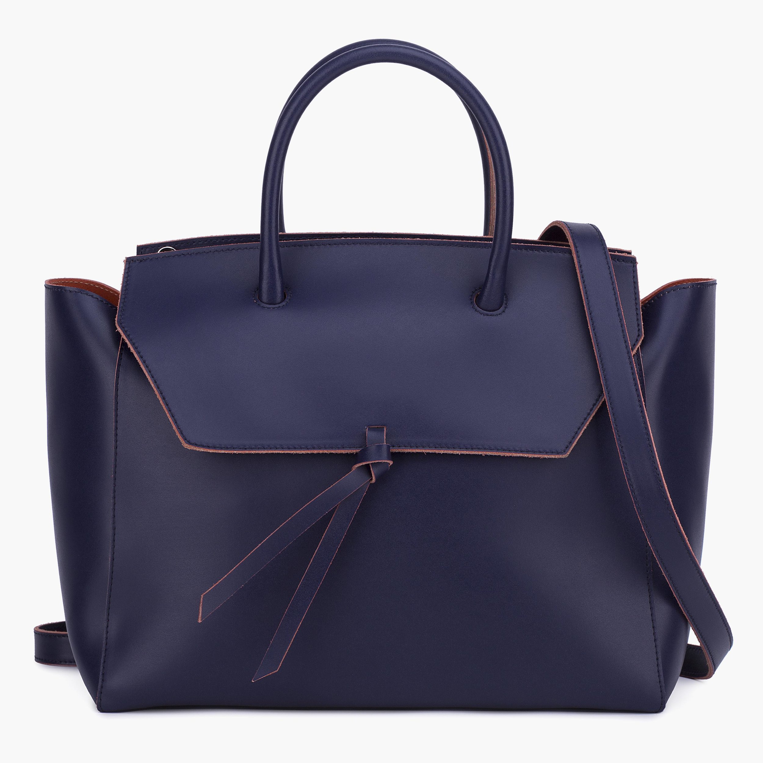 WHAT FITS IN MY LOREN TOTE — ALEXANDRA DE CURTIS | Italian Leather ...