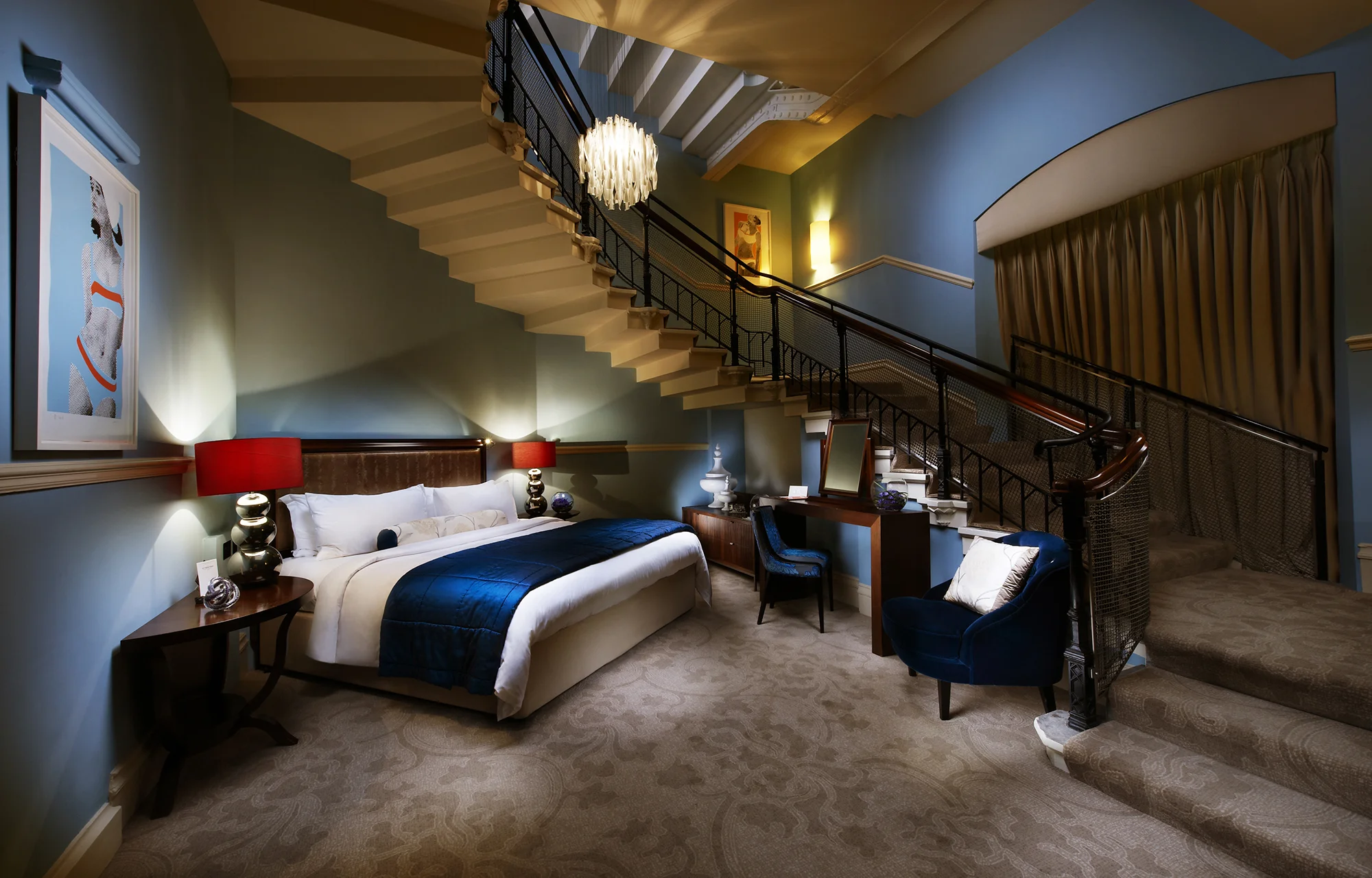 BD_St.Pancras_Hotel_Staircase_Suite.jpg