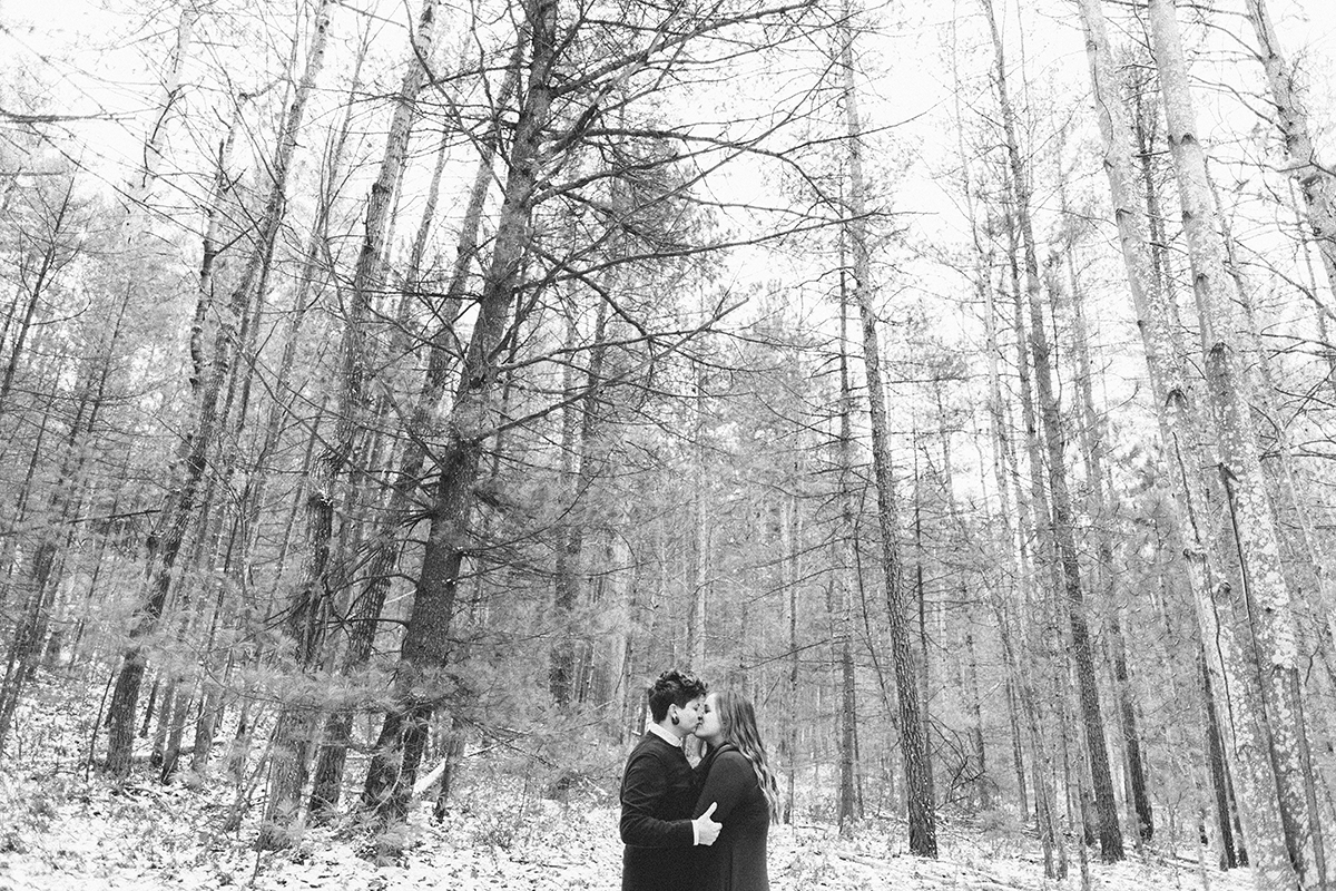 KA ESI EME ENYI NWOKE NA NWANYỊ TINDER