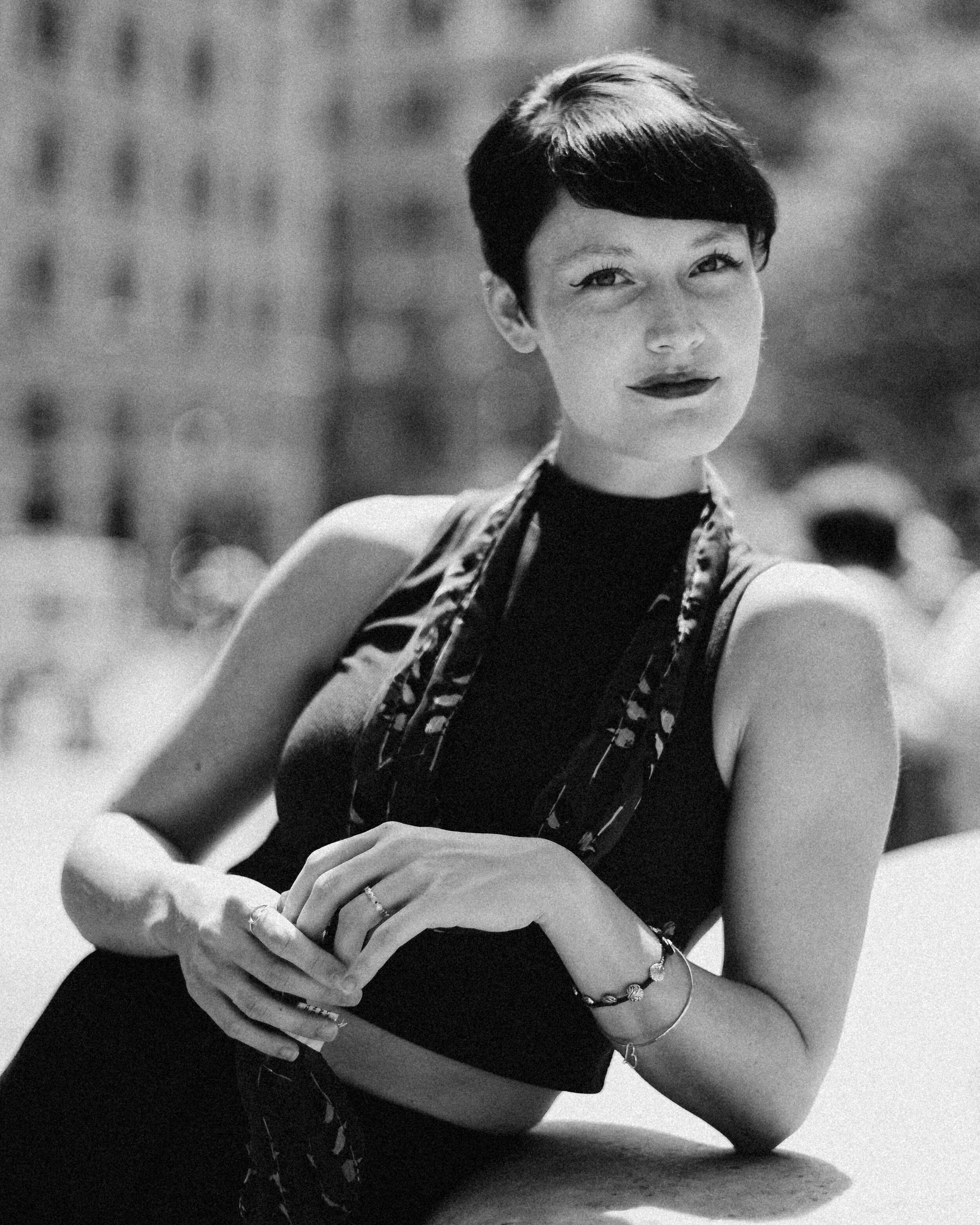 L1001620-Emilie-BW.jpg