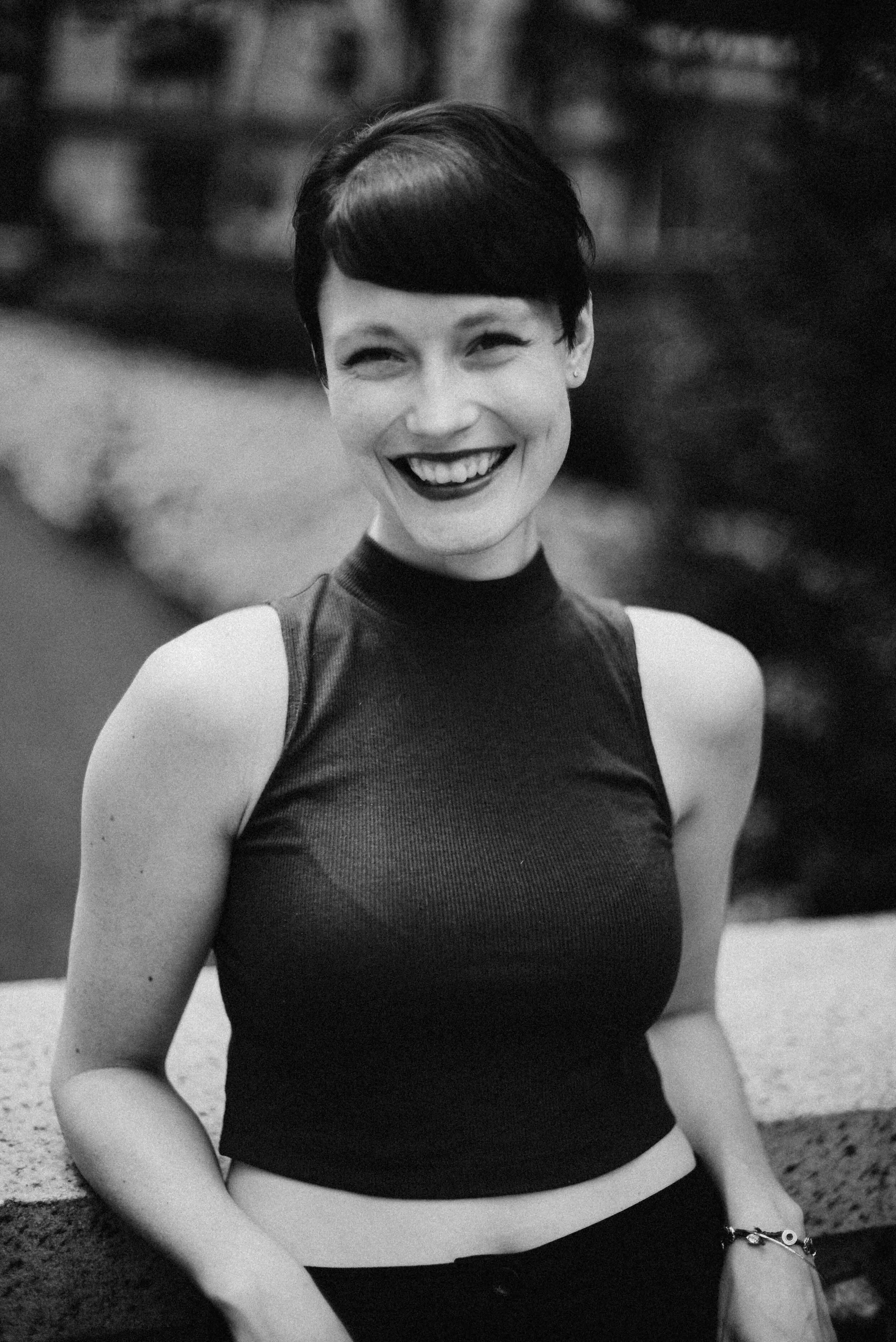 L1001633-Emilie-BW.jpg
