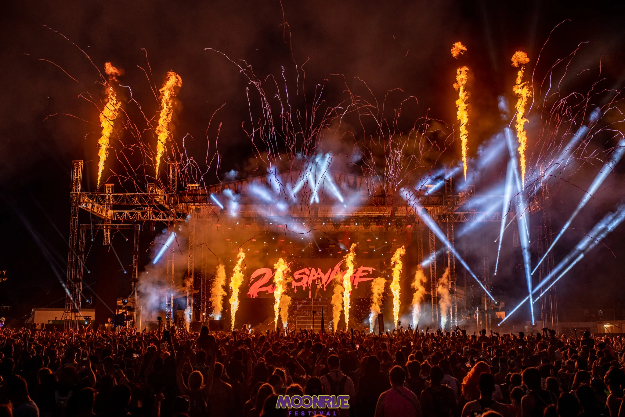 MOONRISE2019_0811_203312-2423_ALIVECOVERAGE.jpg