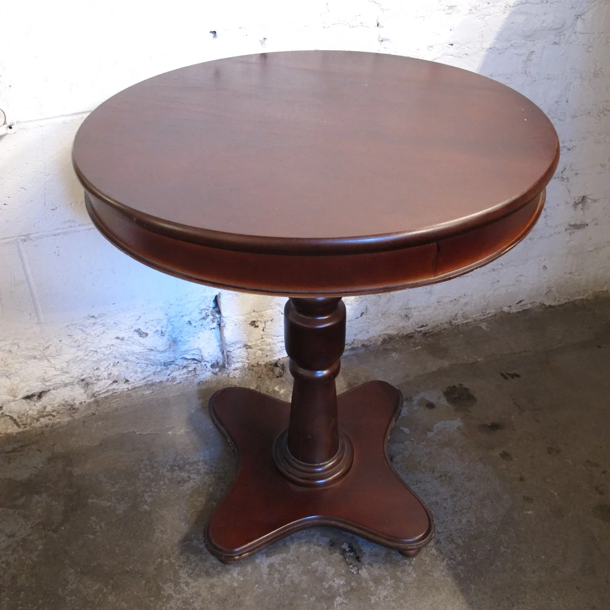 Tables — Primate Props