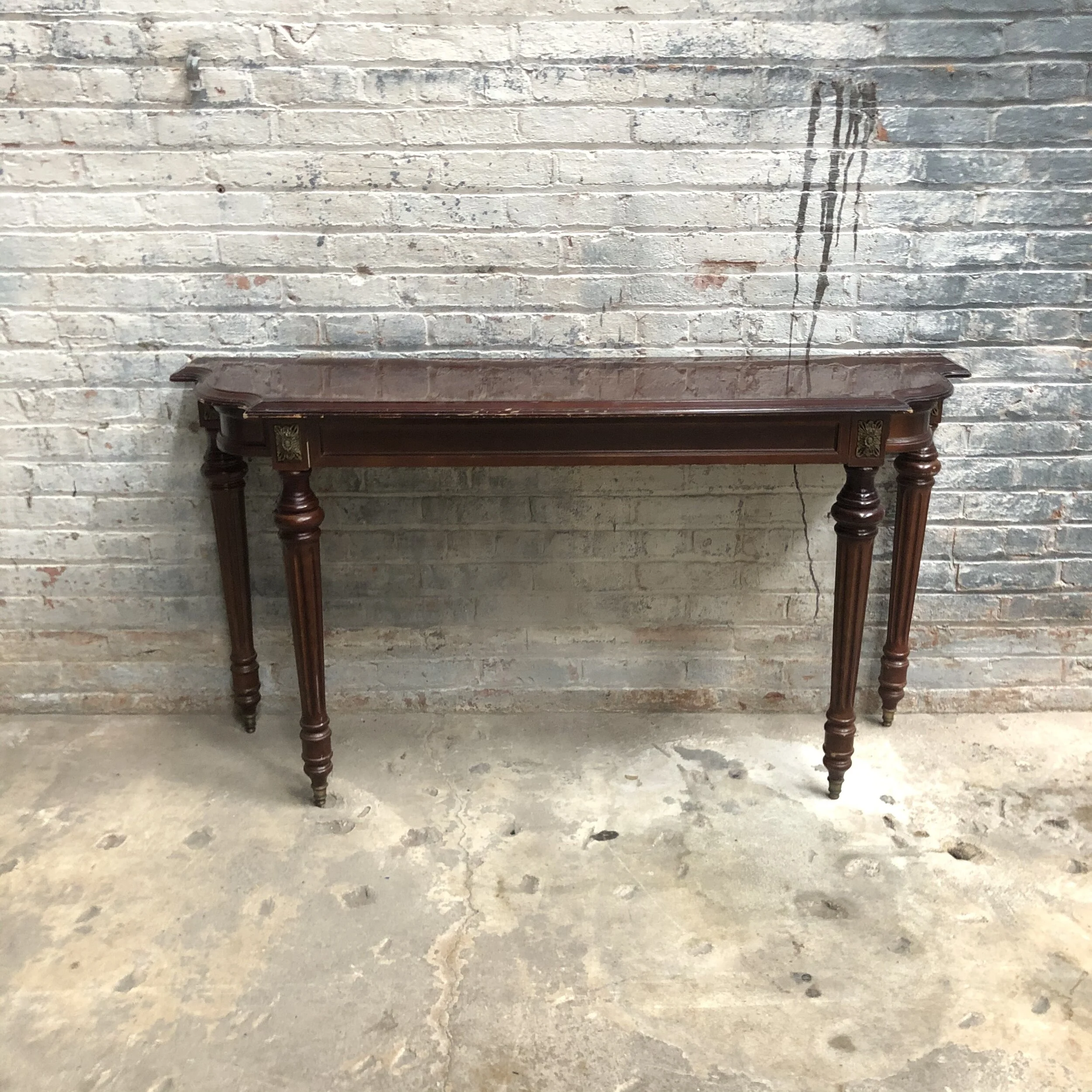 Tables — Primate Props