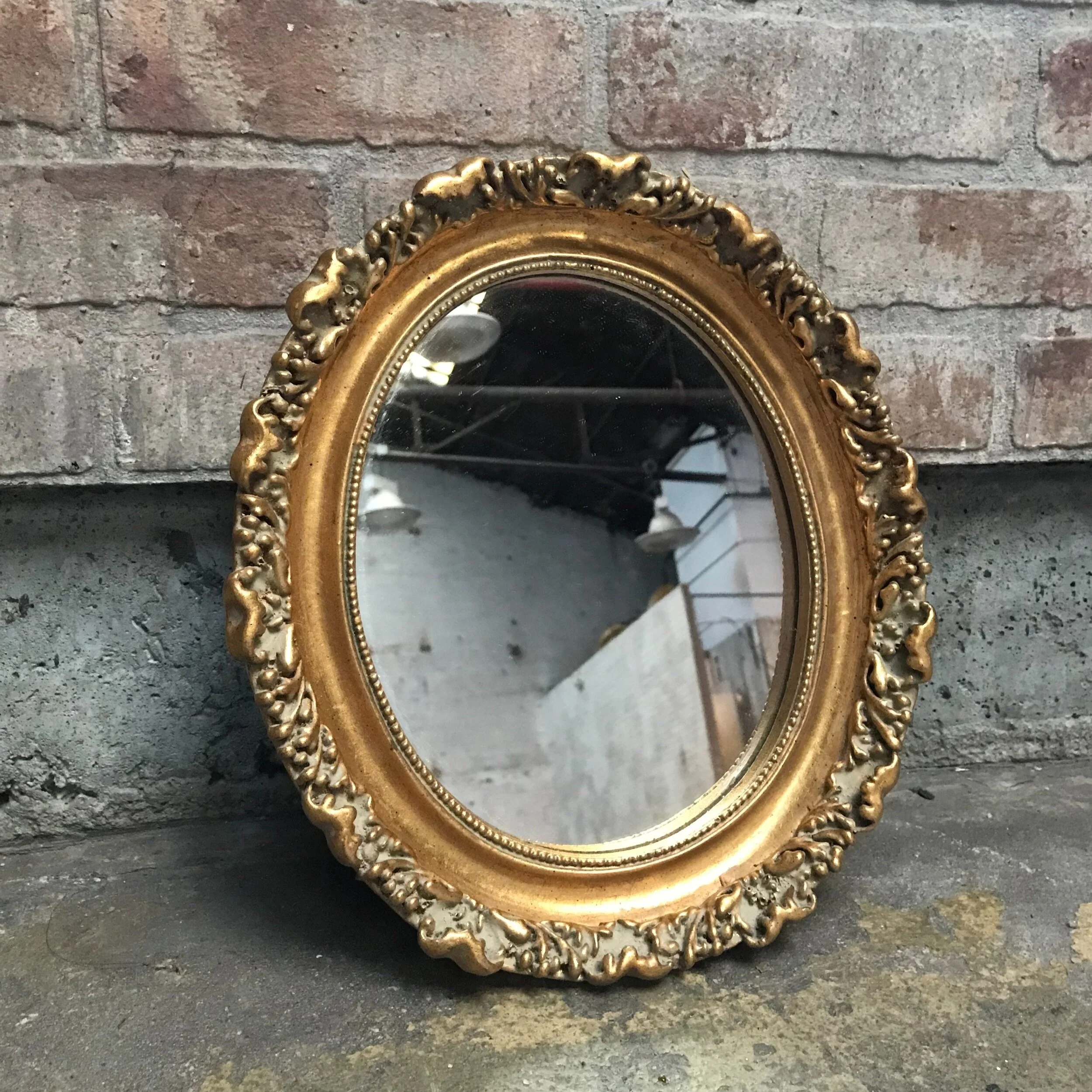 Accents and Decor — Primate Props